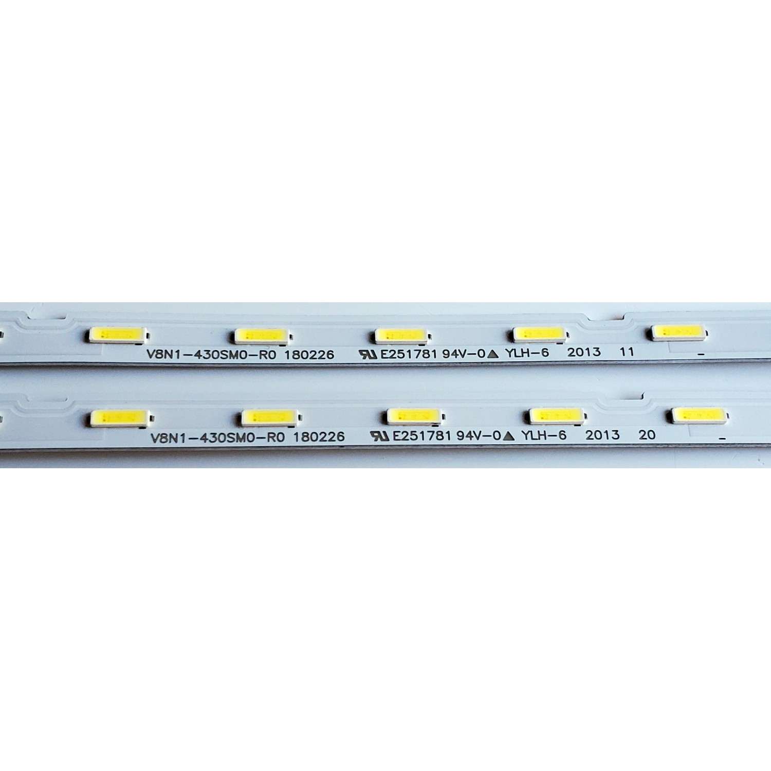 KIT DE LED'S PARA TV SAMSUNG ((2 PIEZAS)) / NUMERO DE PARTE BN96-45954A / V8N1-430SM0-R0 / V8N1-430SM0-R0 180226 / BN9645954A / E251781 / PANEL CY-NN043HGNV1H / MODELO UN43RU7100 - Imagen 4