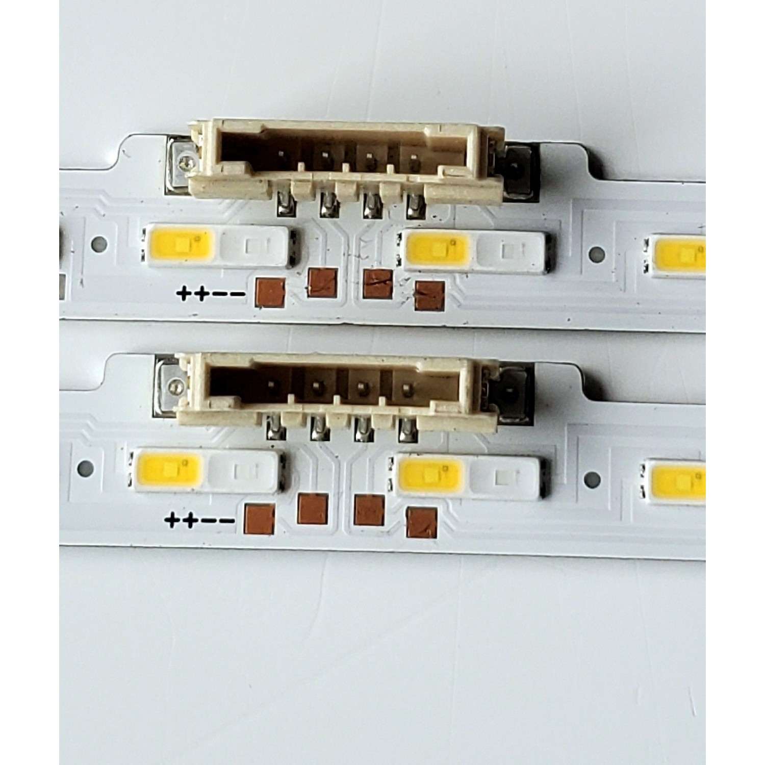 KIT DE LED'S PARA TV SAMSUNG ((2 PIEZAS)) / NUMERO DE PARTE BN96-50385A / 50385A / L1_Q7060T_F5_DUM_S62(1)_R1.3_TC9_100_LM41-00859A / L1_Q7060T_F5_DUM_S62(1)_R1.2_TBC_100_LM41-00859A / LM41-00859A / MODELOS QN65Q7DTAFXZA FF02 / QN65LS03TAFXZA AA01 - Imagen 3