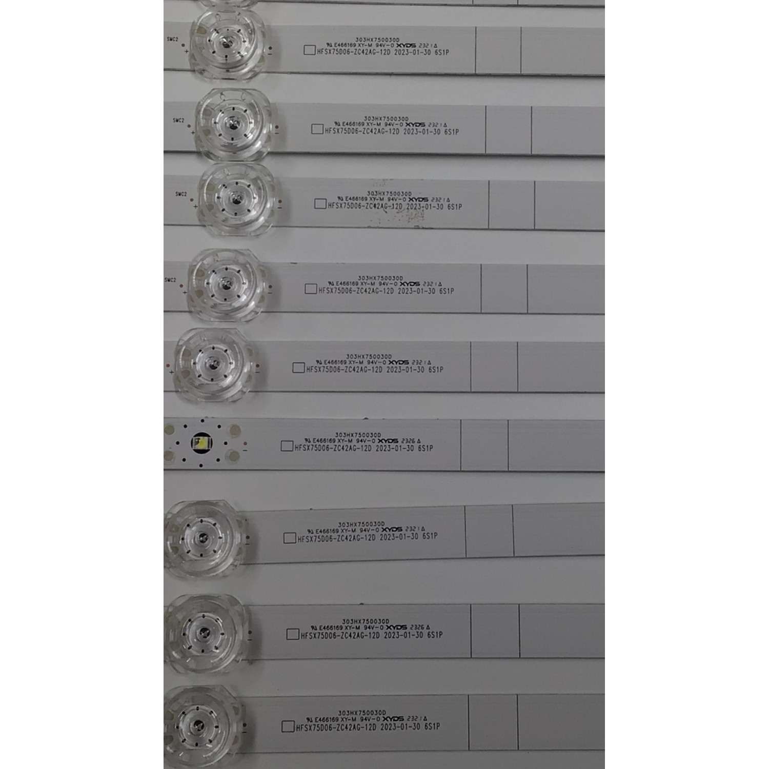 KIT DE LEDS ORIGINAL PARA TV VIZIO 12 PIEZAS / NUMERO DE PARTE 303HX750030D / HFSX75D06-ZC42AG-12D / 2300021202 / 230606BC03 / 70401-01713 / GC750M24 / PANEL BOEI750WQ1 / DISPLAY HV750QUB-F91 / MODELO V755X-K04 / V755M-K04 - Imagen 3
