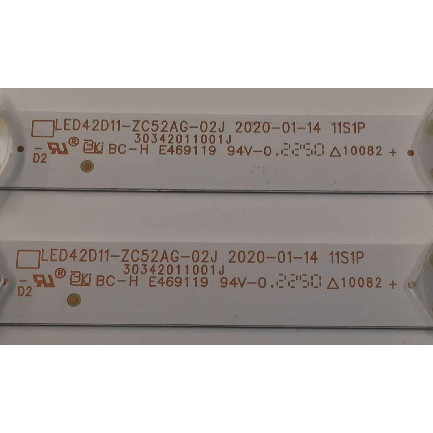 KIT DE LEDS PARA TV WESTINGHOUSE ORIGINAL 2 PIEZAS / NUMERO DE PARTE 30342011001J / LED42D11-ZC52AG-02J / 11S1P / 221228AB02 / 42000M59 / MODELO WR43FX2019 - Imagen 2