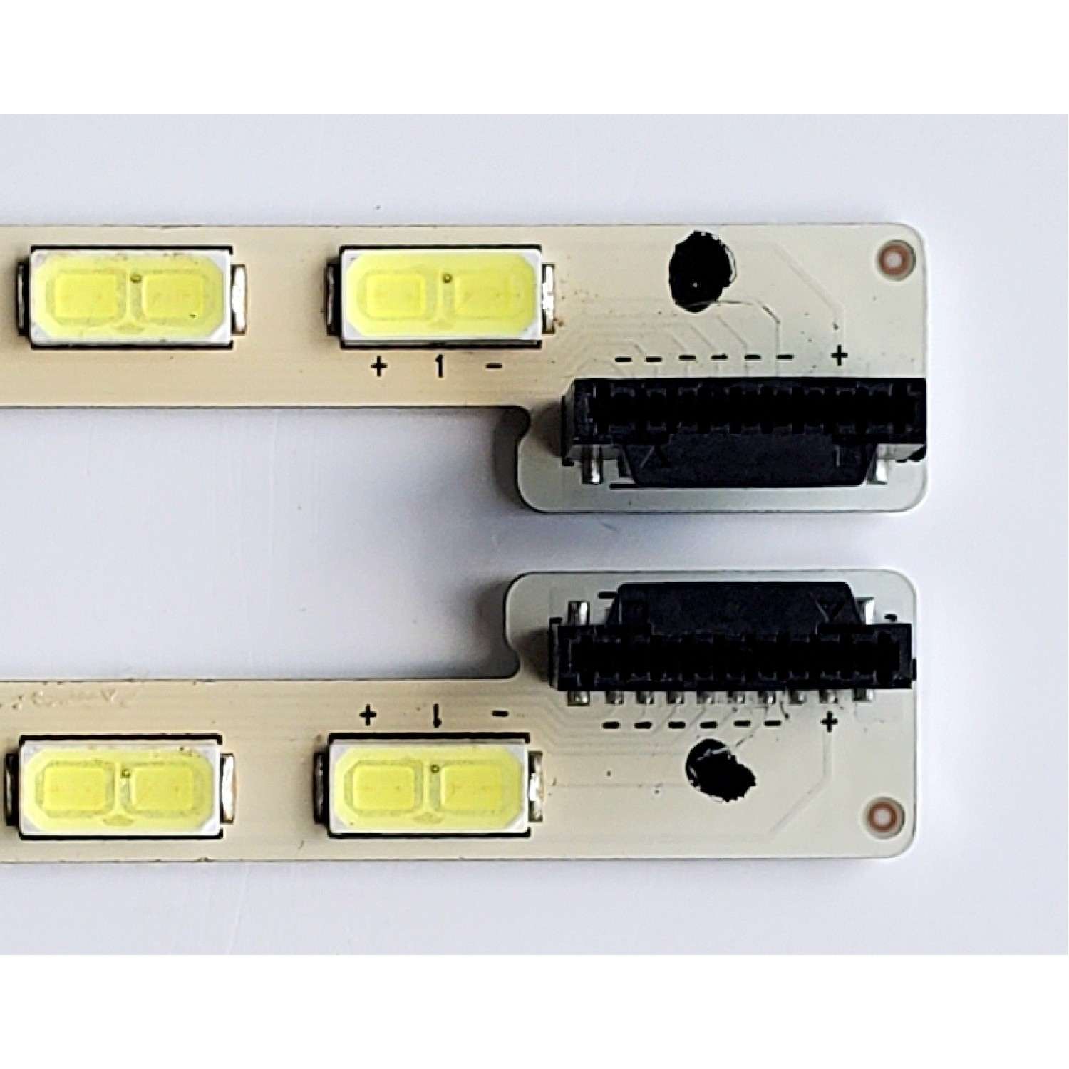 KIT DE LEDS ORIGINAL PARA TV VIZIO 2 PIEZAS / NUMERO DE PARTE 6916L-0781A / 6916L-0782A / 6916L0782A / 6916L0781A / 55" V12 EDGE REV1.1 1 L-TYPE 6920L-0001C / 55" V12 EDGE REV1.1 1 R-TYPE 6920L-0001C / PANEL LC550EUN (SE)(F1) / MODELO M3D550KDE  - Imagen 4