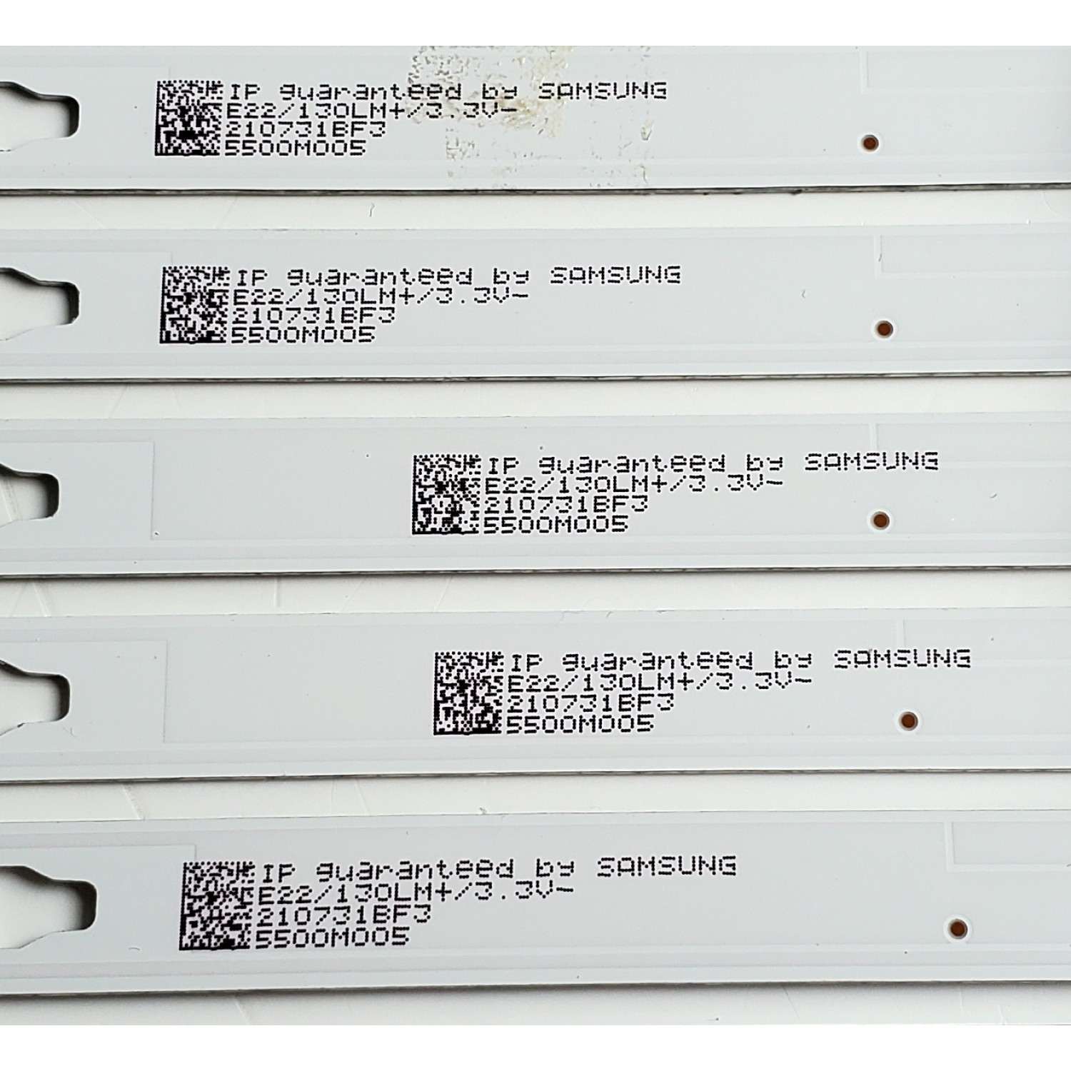 KIT DE LED'S PARA TV ONN ((10 PIEZAS)) / NUMERO DE PARTE LED55D05A-ZC29AG-02D / 30355005214D / E78030 94V-0 / 5500M005 / 210731BF3 / MODELO 100012586 ((55'' PULGADAS)) - Imagen 4
