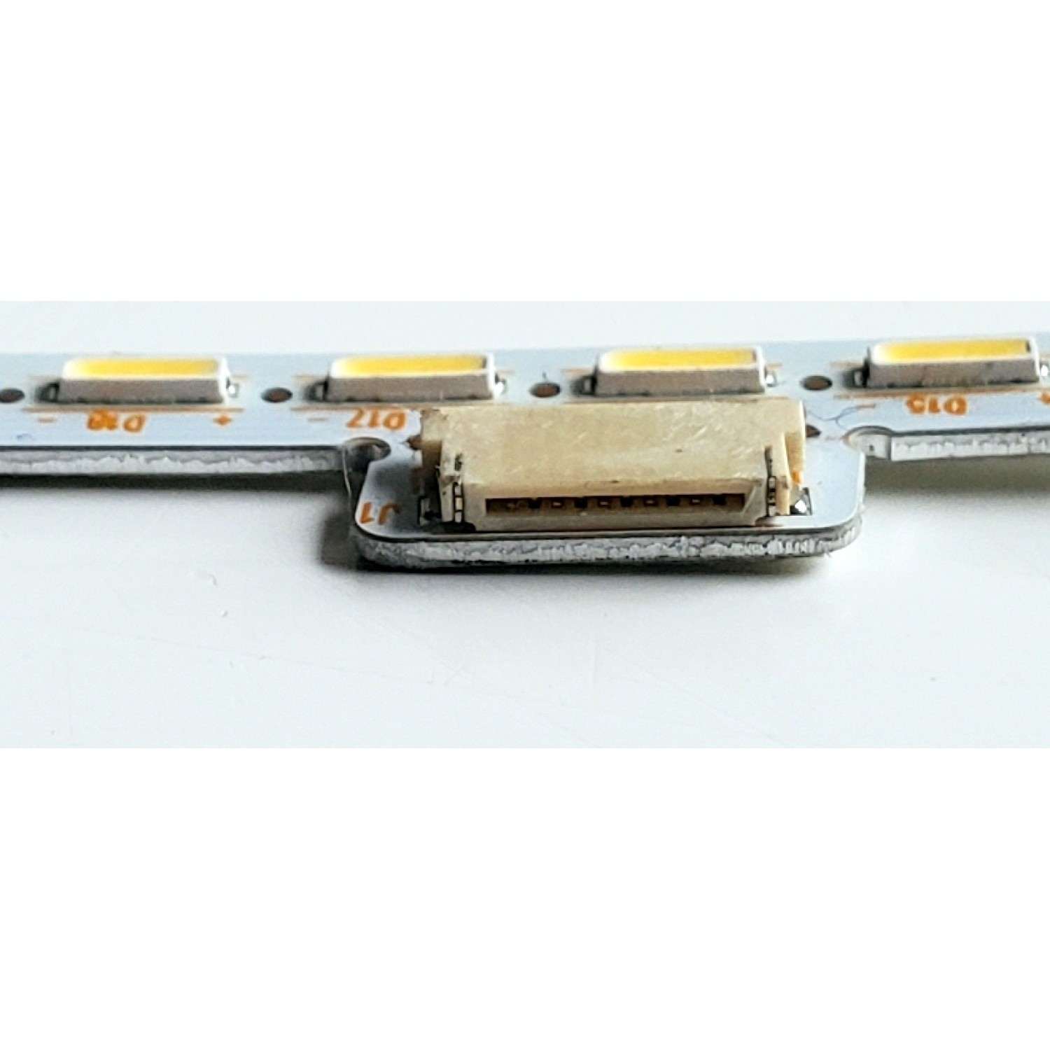 TIRA DE LED PARA MONITOR AOC ((1 PIEZA)) / NUMERO DE PARTE LB27043V0_02 / E117098 / AA350AL-I4E72-5-942-0323 / PANEL TPM270WF1-HP07.S REV:T03D / MODELO C27G1 / 27G1 - Imagen 2