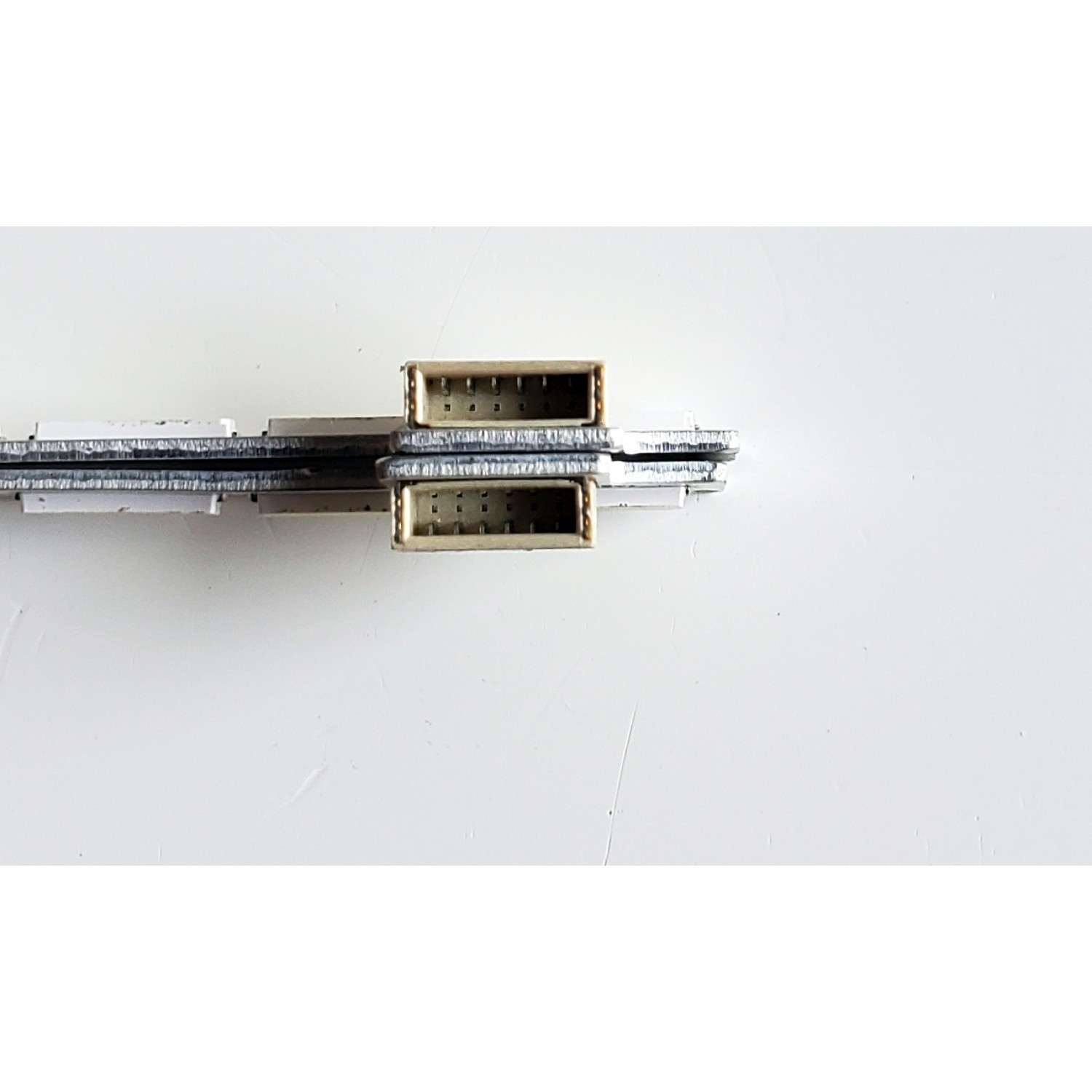 KIT DE LED'S PARA TV LG ((2 PIEZAS)) / NUMERO DE PARTE 32GK850F REV 0.3 R-T / 32GK850F REV 0.3 L-T / 32GK850F / URKL4AAVR9 / PANEL LGM315UK6 / MODELO 32GK850F / 32GK850F-B - Imagen 2