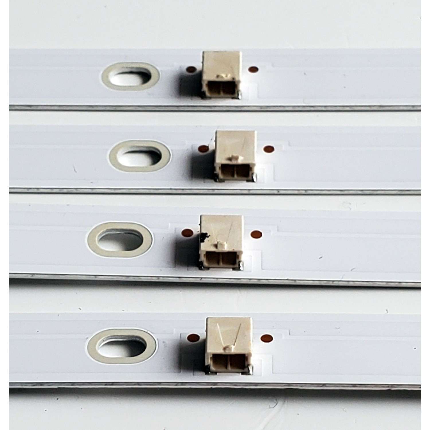 KIT DE LED'S PARA TV WESTINGHOUSE 4 PIEZAS ORIGINALES / NUMERO DE PARTE CRH-ZG50G7N3030080494KREV1.5 / 50G7N / YH-02 94V-0 E519757 / LB-C500-G7N-U-C-8-12-X9 / B230329A1Z / Y174-M01-JA-2 258618 / PANEL C500Y19-5C / DISPLAY HF500QUB-F20 / MODELO WR50UX4012 - Imagen 4