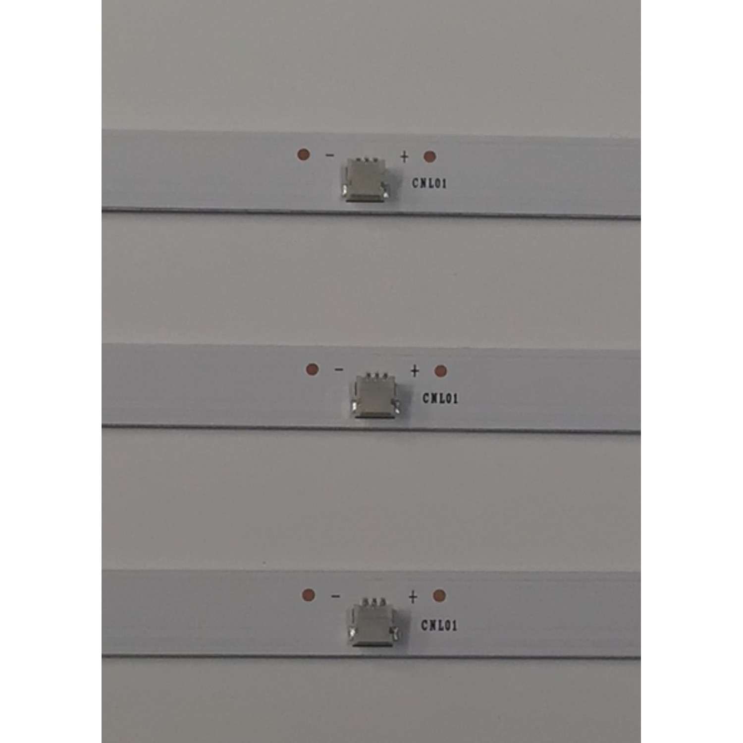 KIT DE LEDS ORIGINAL PARA TV VIZIO 3 PIEZAS / NUMERO DE PARTE JL.D50071330-202FS-M_V02 / F8QNC000051PAUXLB00GGCN6 / 231221 01 29 / PANEL V500DJ7-E03 / V500DJ7-203 / MODELO V4K50M-0809 / V506-J09 / V4K50S-0809 / V4K50C-0809 - Imagen 2