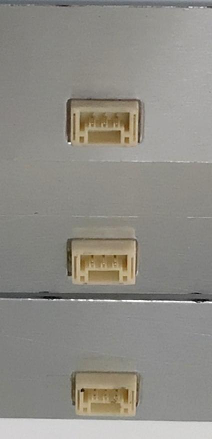 KIT DE LED'S PARA TV TCL ((3 PIEZAS)) / NUMERO DE PARTE GIC32LB27_LED3030_V0.6_20140820 / GIC32LB27 / 4C-LB3208-ZM3 / PANEL LVW320NDAL / ST3151A05-8 / MODELOS 32S3700 / 32S4610R / 32S3700TCA / 32S3700TAAA / 32S3700TBAA / 32S3700TCAA / 32S3700TCAAA - Imagen 2