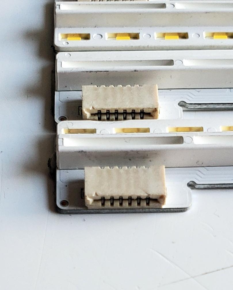 KIT DE LED'S PARA TV LG ((4 PIEZAS)) / NUMERO DE PARTE SSC_Y21_75NANO85_BOE_66LED_A BAR_REV01_200628 / SSC_Y21_75NANO58_BOE_66LED_B BAR_REV01_200628 / E469119 / MODELO 75NANO75SPA / 75NAN075SPA - Imagen 3