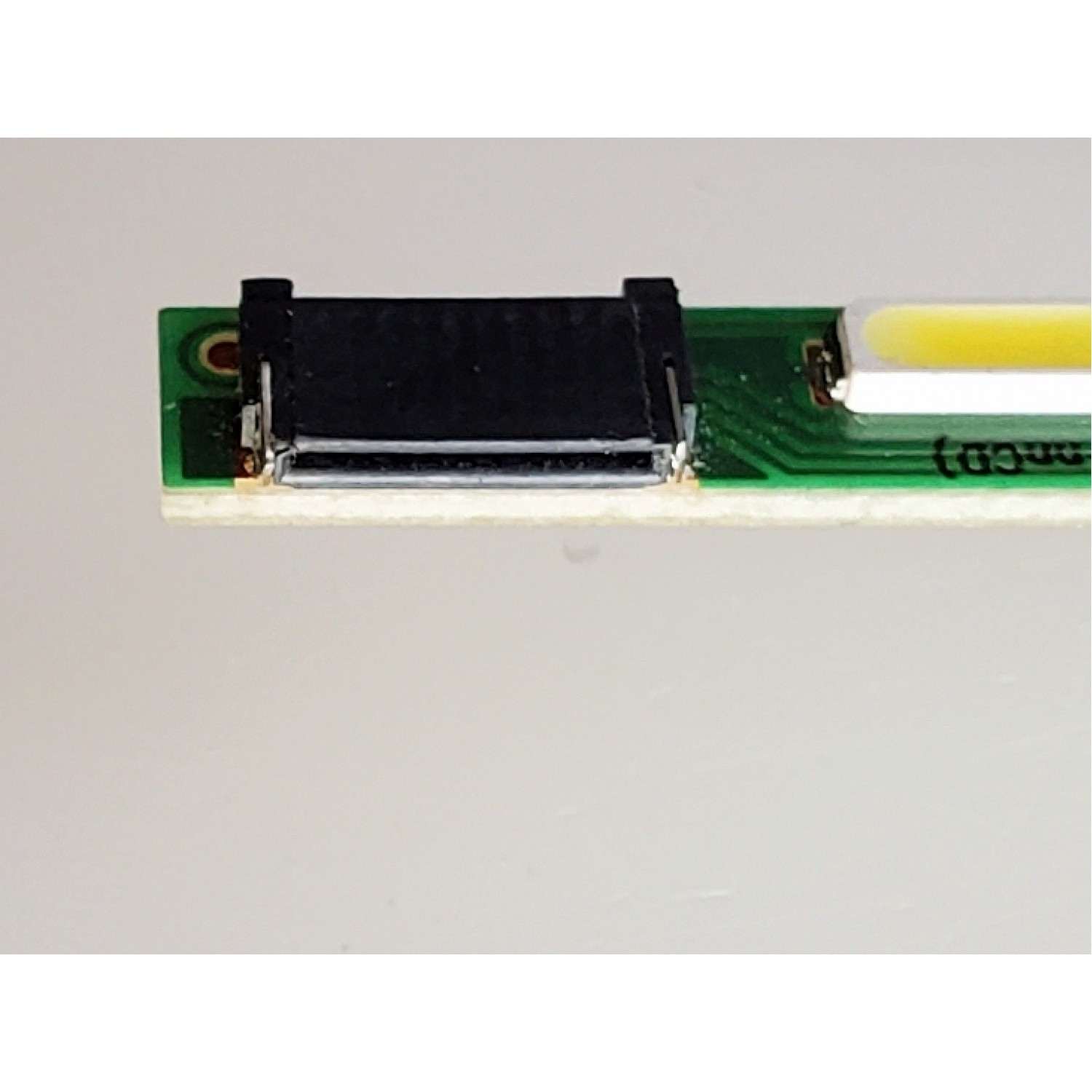 TIRA DE LED PARA MONITOR HP ((1 PIEZA)) / NUMERO DE PARTE 6916L-1900A / LM250WF5-RSAR7 REV 0.2 / LM250WF5 / EC8F3BJW / PANEL'S LM250WF5 (RS)(BR6) / LM250WF5(RS)(BR6) / MODELO HSTND-9171-N - Imagen 2