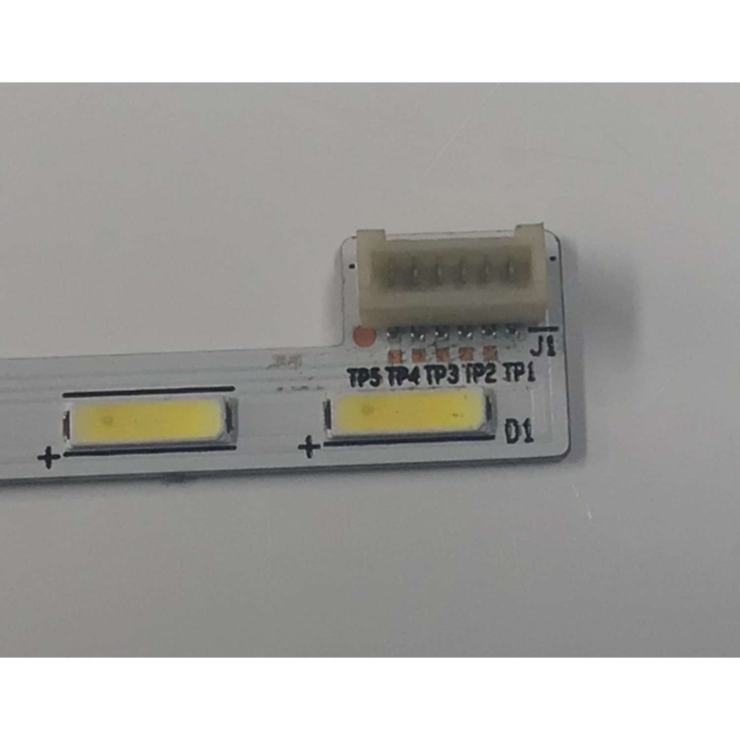 LED PARA MONITOR SAMSUNG ORIGINAL 1 PIEZA / NUMERO DE PARTE 51992A / SEC_23D8_1X48_7020PCT_12S4P / SEC_23D8_1X48_7020PCT_12S4P REV.V1 / PC66064C / PANEL CY-MT238BNCV3H / DISPLAY PN238CS01-1 VER.2.P / MODELO F24T350FHN / F24T350FHN XB05 - Imagen 4