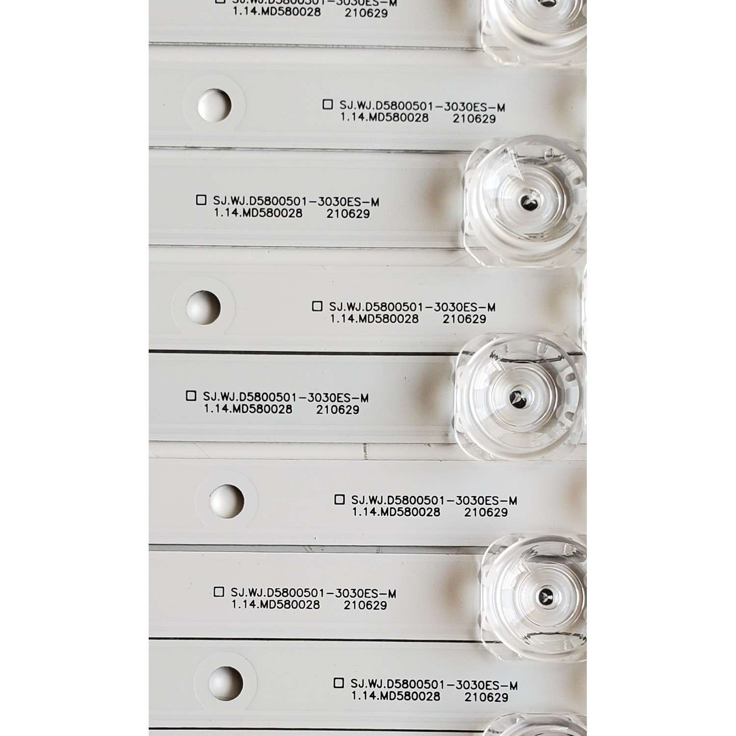 KIT DE LED'S PARA TV RCA ((10 PIEZAS)) / NUMERO DE PARTE SJ.WJ.D5800501-3030ES-M / 1.14.MD580028 / HBH-L2 / E493461 / 210629 / WJ.D580S03-24629-SL2010 / PANEL CC580PV7D / MODELOS RWOSU5849 / RWOSU5847-B / RWOSU5850 - Imagen 5