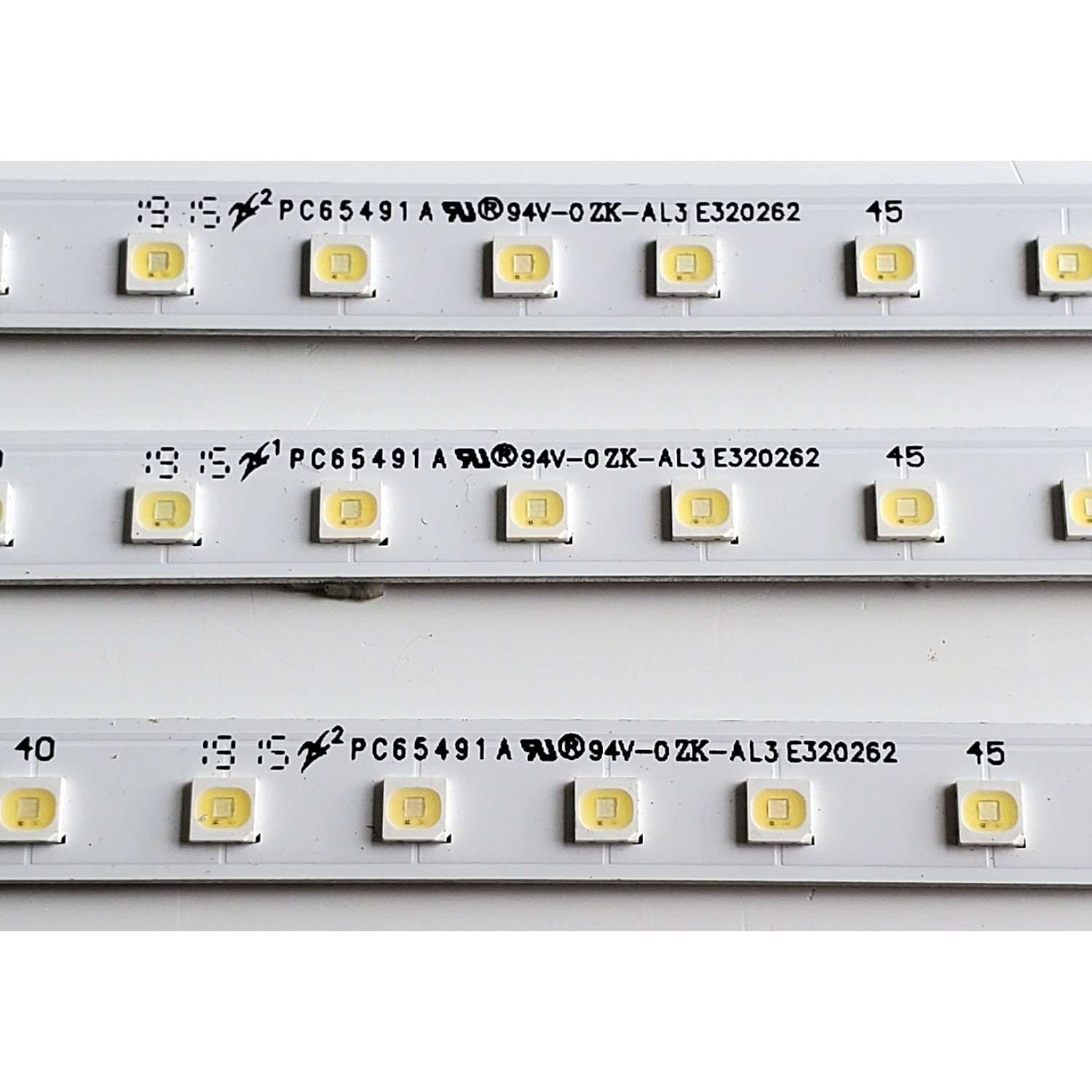 KIT DE LED'S PARA TV SAMSUNG ((3 PIEZAS)) / NUMERO DE PARTE BN96-48257A / STC750A37 / 19Y_Q60_STC750A37_3030F_Blue_60ea_Rev5.0_181129_BN96-48257A / PC65491A / PANEL CY-RR075FGLV1H / MODELOS QN75Q60 / QN75Q60RAFXZA FA01 / QN75Q6D / QN75Q6DRAFXZA FA01 - Imagen 4