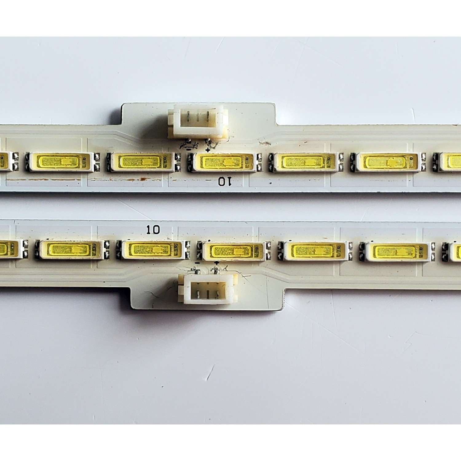 KIT DE LED'S PARA TV HISENSE ((2 PIEZAS)) / NUMERO DE PARTE STH500A17 / STH500A17_L-TYPE_65LED_REv2.0_130507 / STH500A17_R-TYPE_65LED_REv2.0_130507 / PANEL HE500HF-B52 / HE500HF-B52(1000)PW1 / MODELO 50K610GWN - Imagen 2