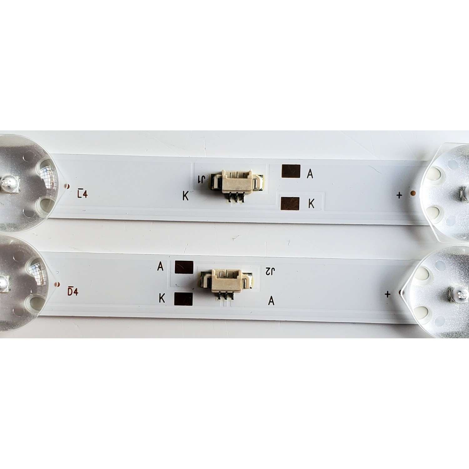 KIT DE LED'S PARA ONN ((2 PIEZAS)) / NUMERO DE PARTE LED42D11-ZC62AG-03 / 30342011002 / 42000M59 / E469119 / 210817AB03 / PANEL BOEA430WU1 / DISPLAY JE415D3HA0L / MODELOS 100068372 ((42 PULGADAS)) / 100069992 ((43 PULGADAS)) - Imagen 3