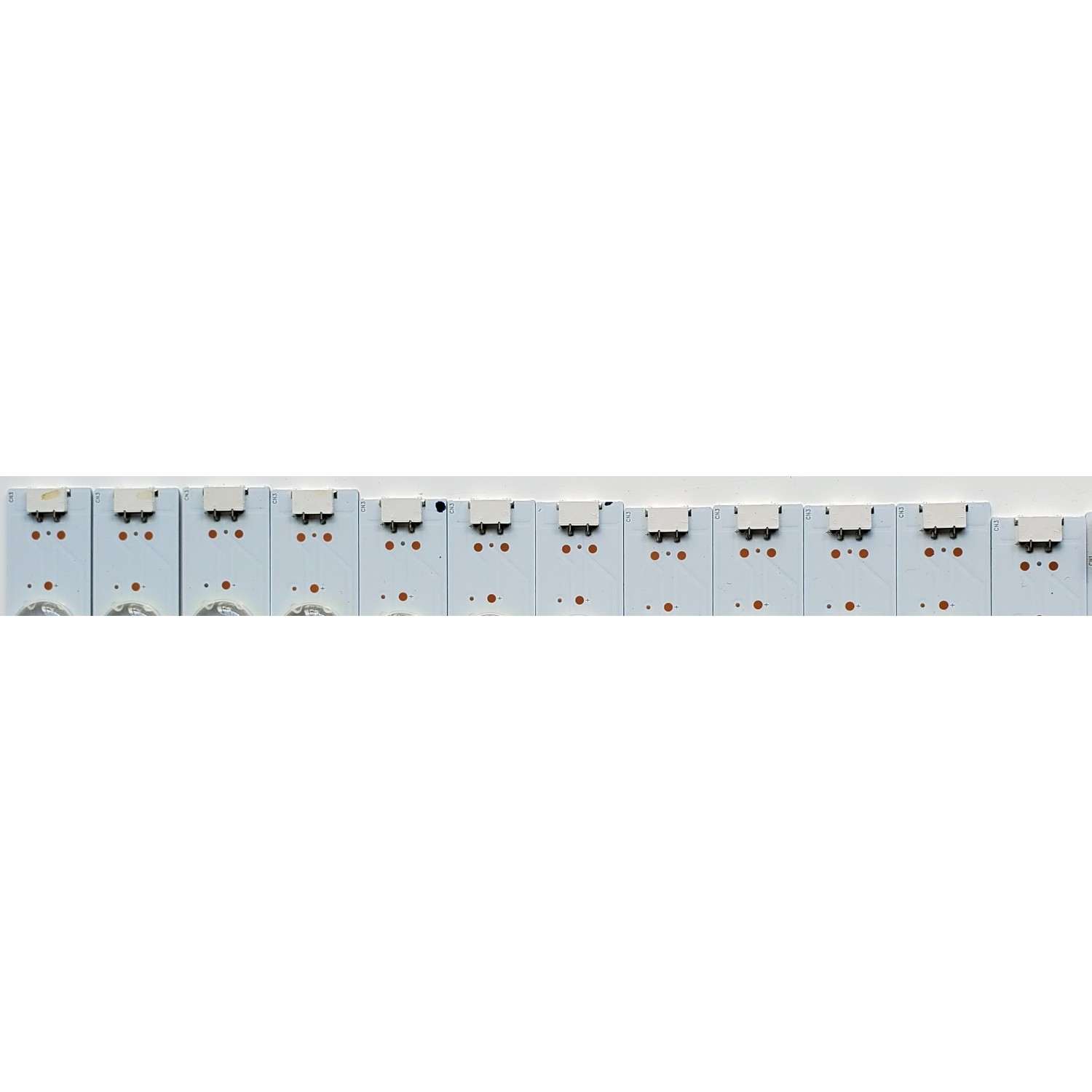 KIT DE LED'S PARA VIZIO ((24 PIEZAS)) / NUMERO DE PARTE LB7000F / LB7000F V0_03 / LB7000F V1_03 / E473485 / PANEL SD700DUA / MODELO M706-G3 / M706-G3 LFTRYTKV - Imagen 3