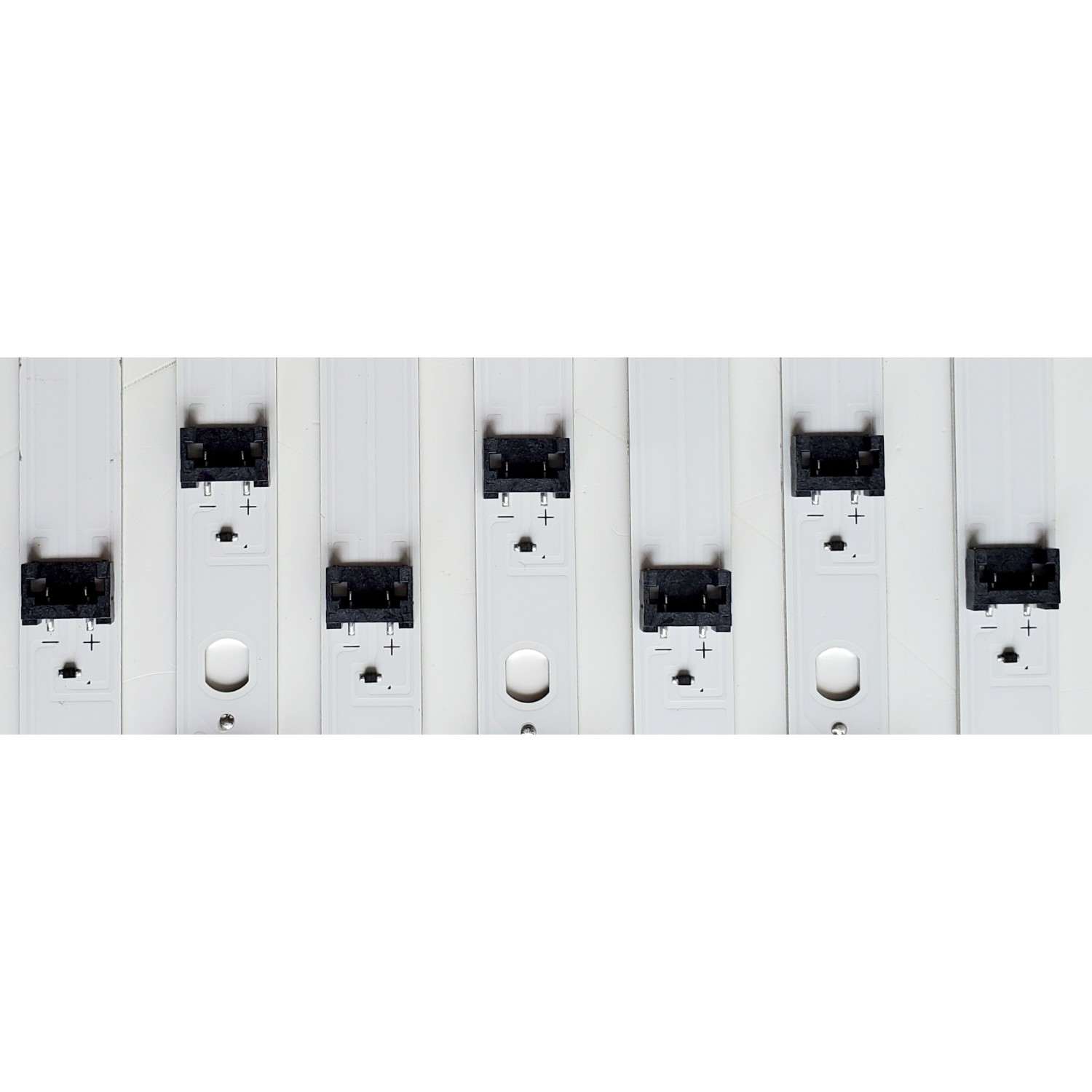 KIT DE LEDS ORIGINAL PARA TV LG 7 PIEZAS / NUMERO DE PARTE EAV65041501 / 55UP80 BOE-B10 / LEDAZ_Y21_Slim Trident_55UP80 H / LEDAZ_Y21_Slim Trident_55UP80_REV0.0_210304_0.6 / PANEL NC550TQG-ABKH4 / MODELO 55UP80 / 55UA7500ZUA / 55UA7500ZUA.BUSFLKR  - Imagen 3