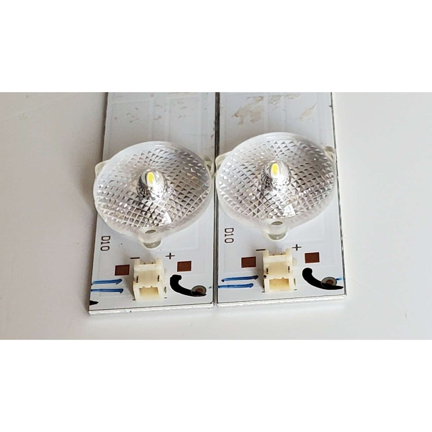 KIT DE LED'S PARA JVC ((2 PIEZAS)) / NUMERO DE PARTE 6501L625000010 / 230132C1N00050 / JS-PD823FM14D-0001 / PANEL HK315LEDM / MODELOS LT-32C360 / LT-32C365 / H32PB1800 / H32DB3300 / H32DB3500 - Imagen 4