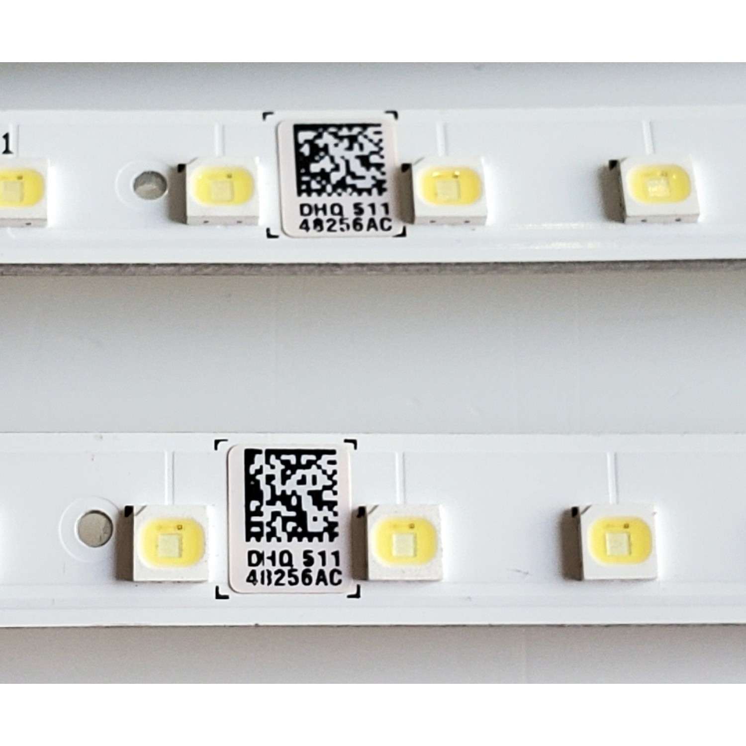 KIT DE LEDS ORIGINAL PARA SAMSUNG 4 PIEZAS / NUMERO DE PARTE 48256A / BN96-48256A / STC820A03 / 19Y_Q60_STC820A03_3030F_Blue_50ea_Rev4.0_181130_BN96-48256A / PC65492A / PANEL'S CY-RR082FGLV1H / CY-RR082FGNV1H / MODELOS QN82Q60 / QN82Q60RAFXZA / QN82Q6D - Imagen 4
