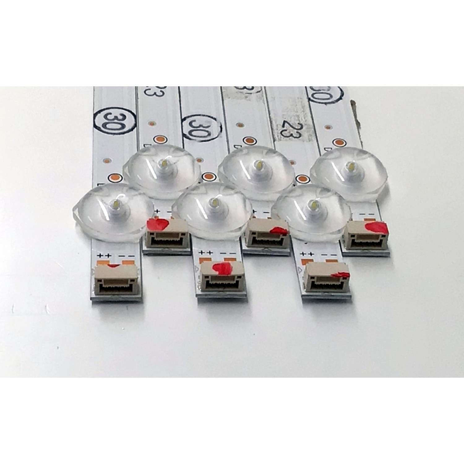 KIT DE LEDS PARA TV PHILIPS ORIGINAL 6 PIEZAS / NUMERO DE PARTE UDULEDREF015 REV.A / 65W10S1P / RF-EN650008SR30-1001 / R0152421D10263 / PANEL UCF81XT / DISPLAY HV650QUB-F70 / MODELO 65PUL6553 / 65PUL6553/F7 - Imagen 2