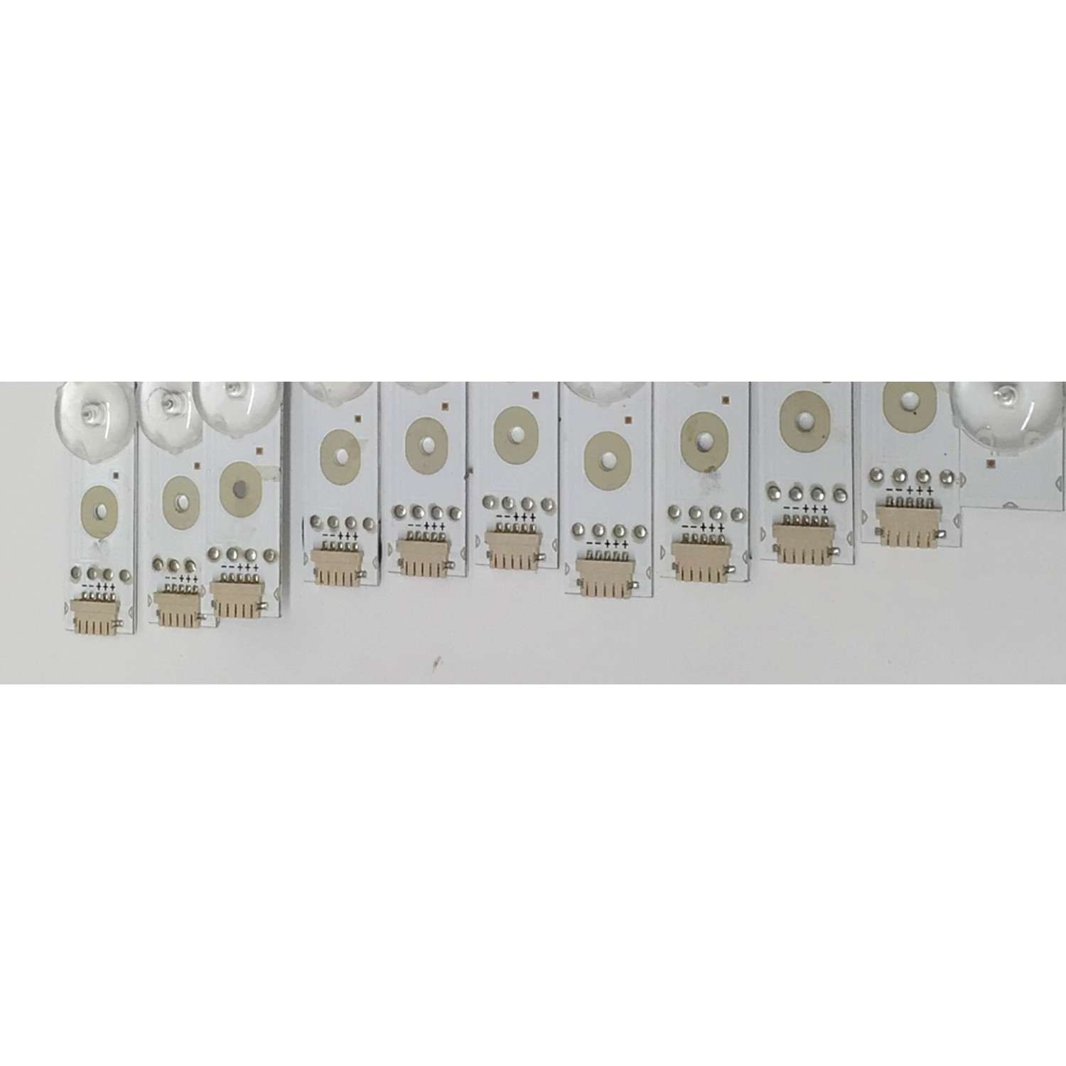 KIT DE LEDS PARA TV HISENSE ORIGINAL 20 PIEZAS / NUMERO DE PARTE LB6508S V2 / LB6508S V3 / 1248780 / 1248781 / JHD650X3U52-T0L8 / 2020120401 / JHD650X3U52-T0L8 / PANEL JHD650X3U52-T0L8\S0\FJ\FM\ROH / T650QVN07.5 / MODELOS 65U6G / 65U6GR - Imagen 2