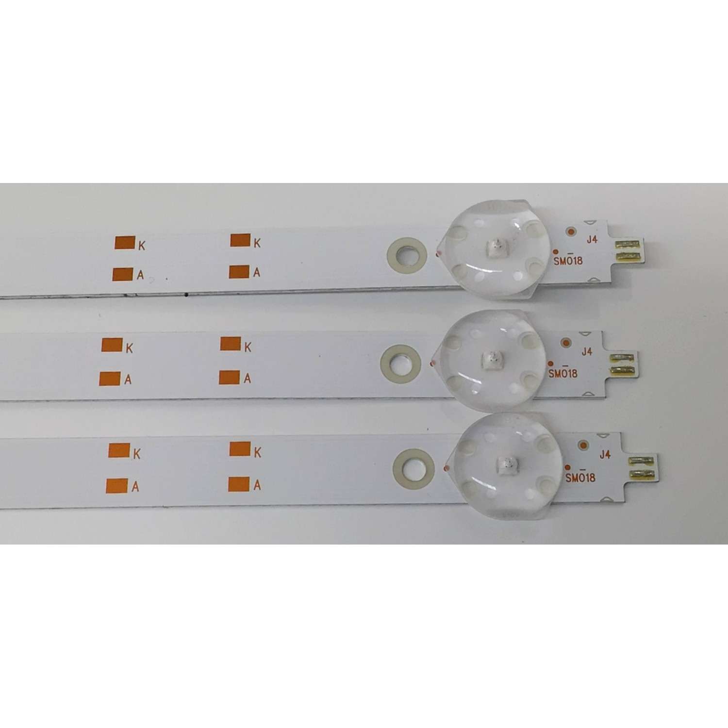 KIT DE LED'S PARA TV HISENSE ((3 PIEZAS)) / NUMERO DE PARTE LED50D09A-ZC62AG-02BDF / 30350009207BD / 50000M83 / 230617AC11 / E469119 / DISPLAY HF500QUB-F20 / MODELO LT-50MAW625 - Imagen 3