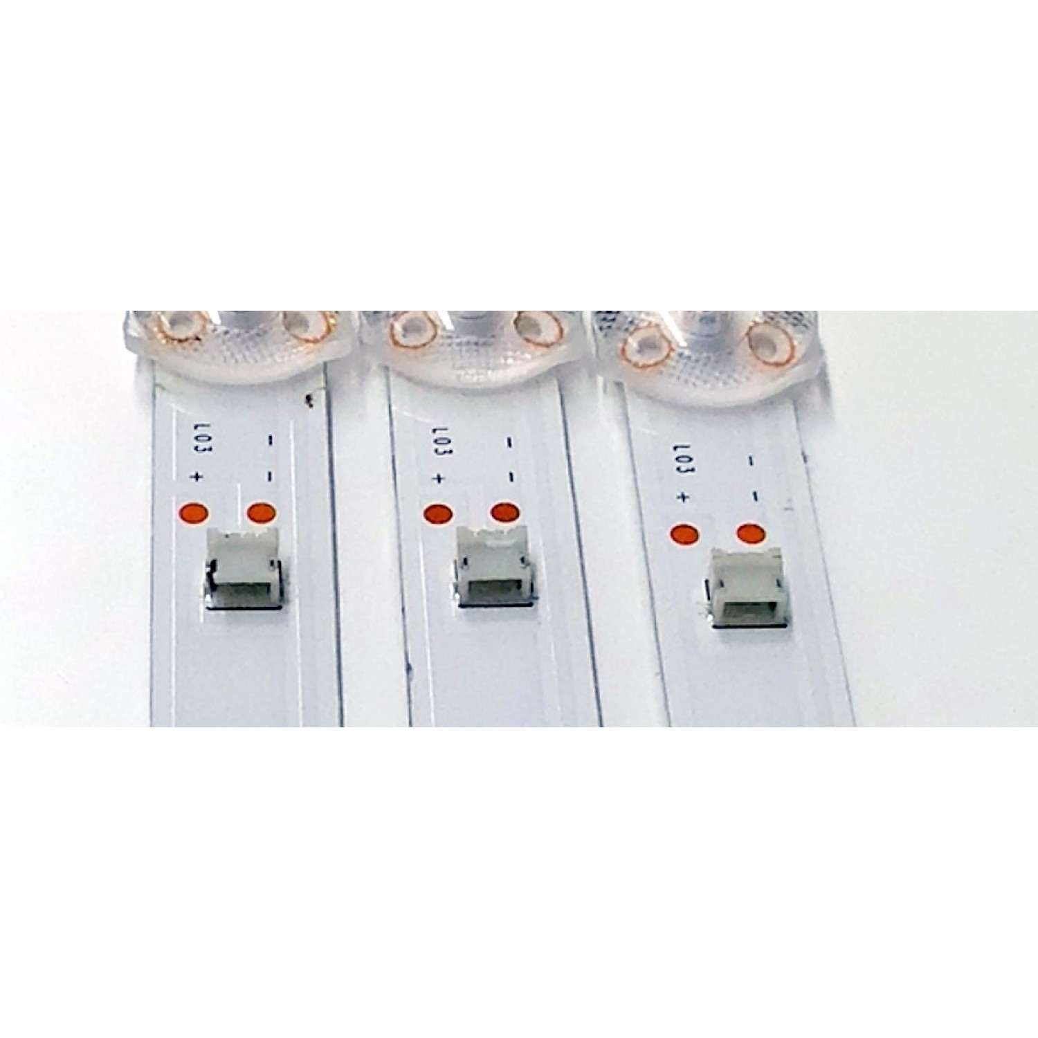 KIT DE LED'S PARA TV POLAROID ((3 PIEZAS)) / NUMERO DE PARTE JL.D43071330-140GS-M_V01 / 035-430-3030-1H / 18BE530 / E465853 / DISPLAY CC430LV2D VER.03 / MODELO PTV4317ILED - Imagen 2