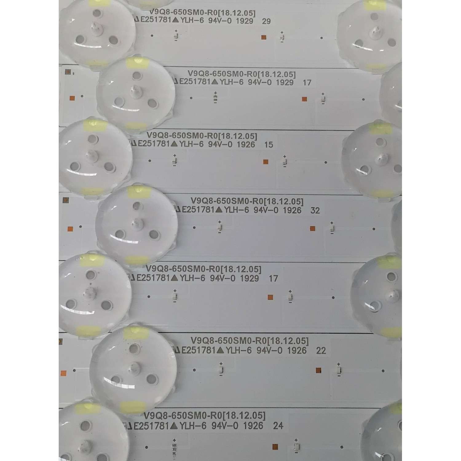KIT DE LED'S PARA TV SAMSUNG ((24 PIEZAS)) / NUMERO DE PARTE 48089A / BN96-48089A / V9Q8-650SM0-R0 / E251781 / Q80-65S-12EA / PANEL CY-TR065FLLV9H / MODELO QN65Q80 / QN65Q80RAFXZA AA01 - Imagen 4