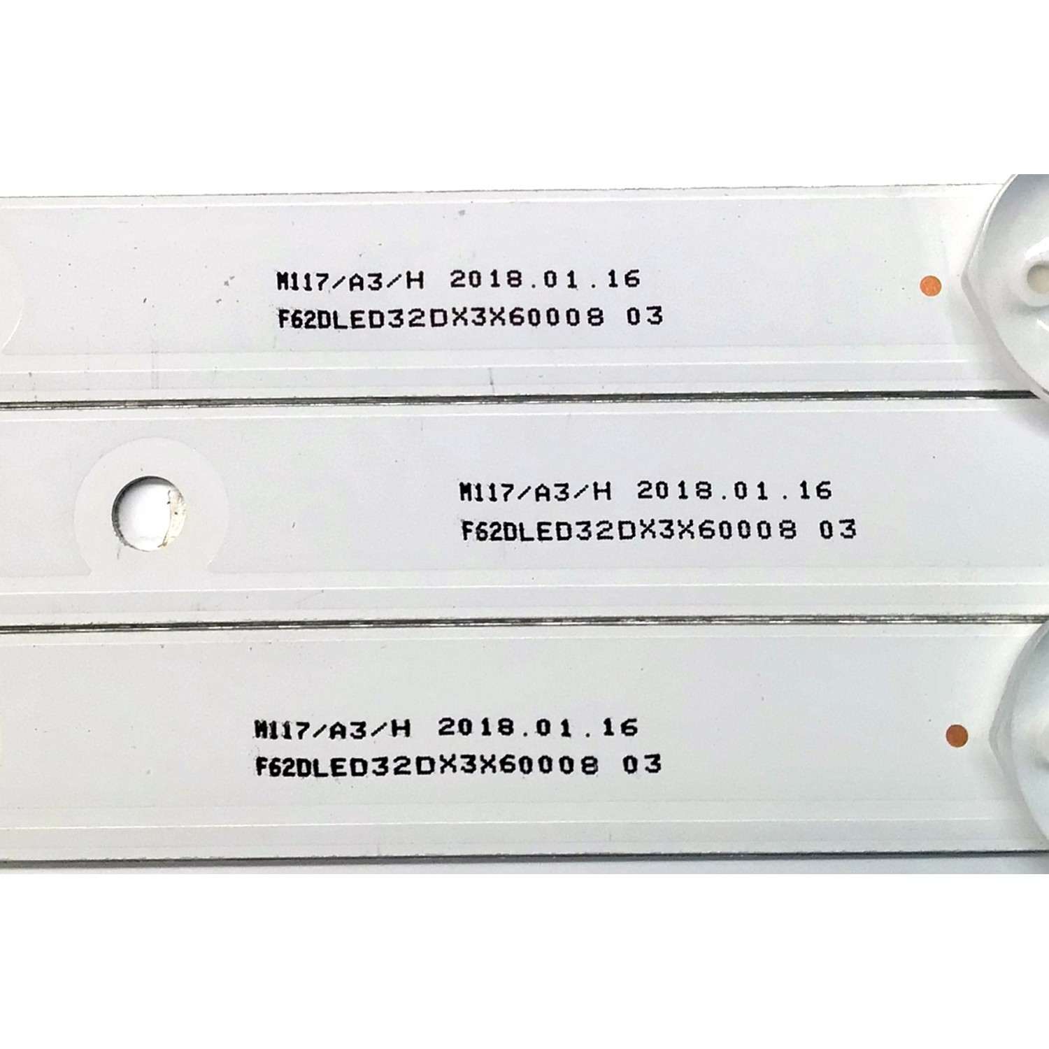 KIT DE LED'S PARA TV JENSEN ((3 PIEZAS)) / NUMERO DE PARTE DLED32DX 3X6 0008 / DLED32DX3X60008 / DLED32DX / E177671B-PEC / BPM2V0 / F62DLED32DX3X60008 / MODELO JTV3217DC / JE3217 - Imagen 2