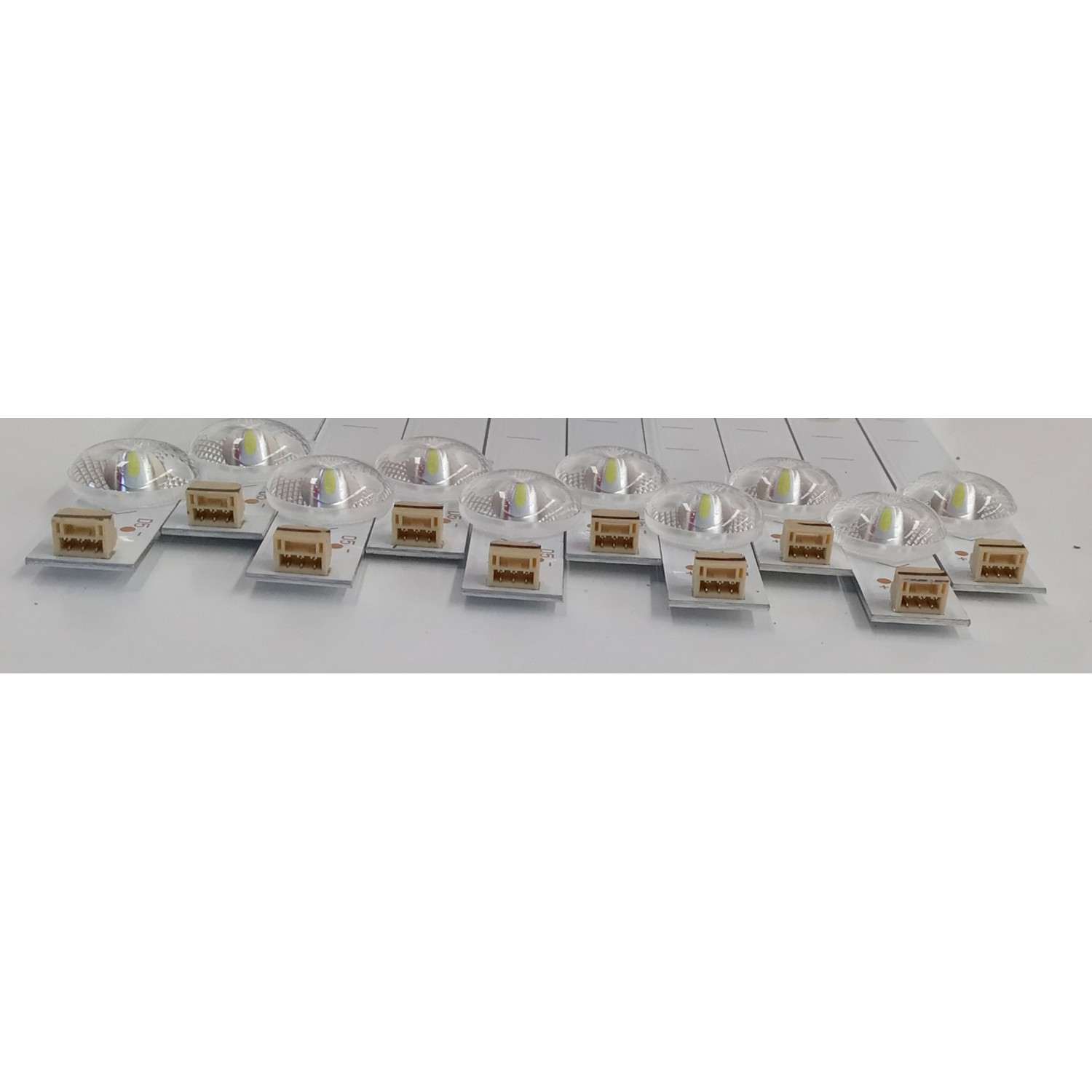 KIT DE LED'S PARA TV SHARP ((10 PIEZAS)) / NUMERO DE PARTE 4708-K65DGF-A7113N01 / K650WDG A7 / XRJ1060 SLC04708RA0 / E479275 / 111005-65FG9011 / K650WGF / PANEL K650WDGF / DISPLAY ST6451D06-3 VER.2.1 / MODELOS 4T-C65EL8UR / 100012587 ((65'' PULGADAS)) - Imagen 2