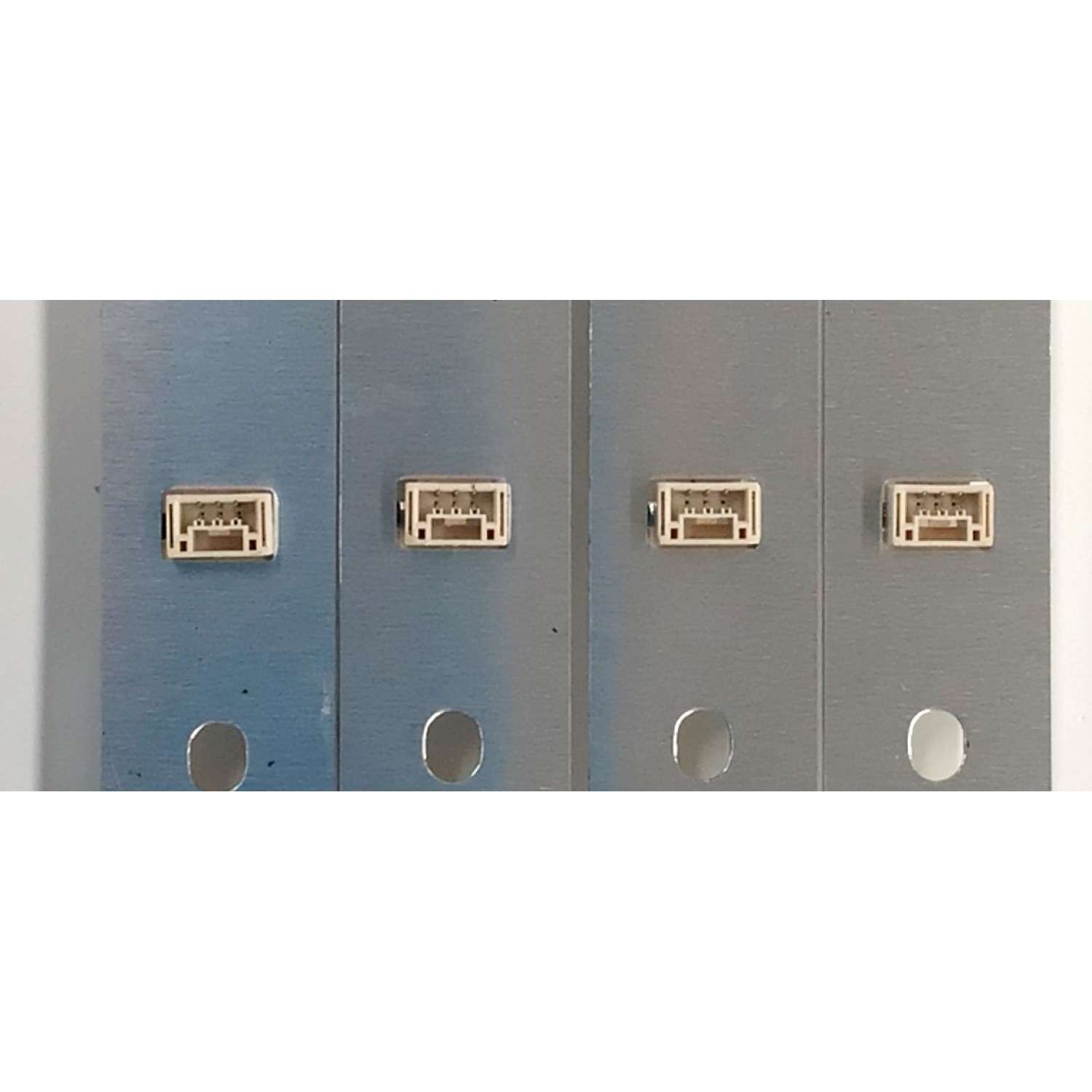 KIT DE LED'S PARA TV TCL ((16 PIEZAS)) / NUMERO DE PARTE 98P745-ZX3030A1-16X10YH-20230713 / HBH-H2 / E493461 / B0101-001263 / 231103-32NG3 / PANEL LVU980NDJL CD9W18 V1 / DISPLAY ST9751D01-4 VER.2.2 / MODELO 98S550G - Imagen 4