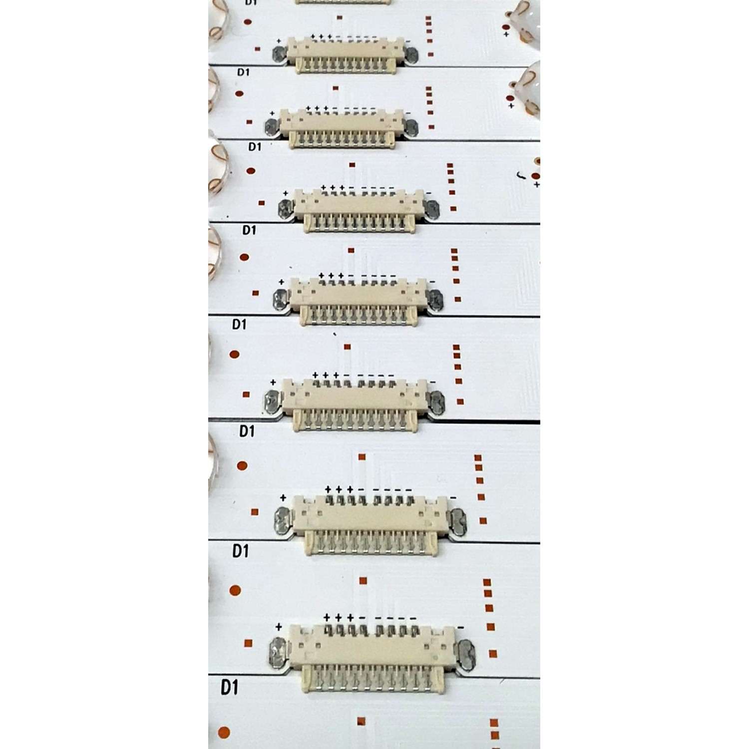 KIT DE LED'S PARA TV HISENSE ((30 PIEZAS)) / NUMERO DE PARTE CRH-BX75V6303015249CG-L-REV1.7 / CRH-BX75V6303015249CG-R-REV1.7 / 1230253 / 1230254 / SVH75065-L / SVH75065-R / HD750V6U81-TAL3K1 / SVH75065-L / SVH75065-R / ST7461D01-6 VER.2.1 / MODELO 75H8G - Imagen 4