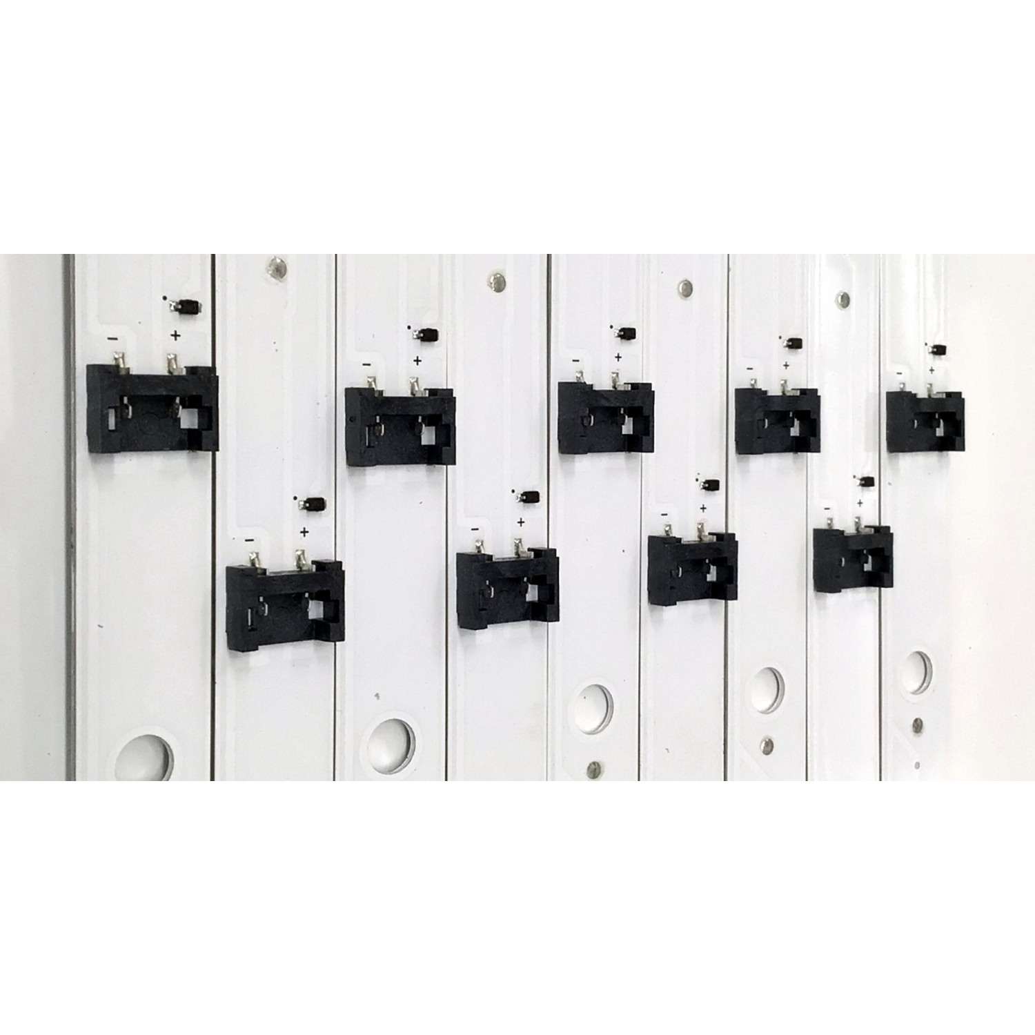 KIT DE LEDS ORIGINAL PARA TV LG 9 PIEZAS / NUMERO DE PARTE EAV65049301 / SSC_Y23_SLIM TRIDENT_75UR80_BOE_S / SSC_Y23_SLIM TRIDENT_75UR80_BOE_(0.6PI)_REV00_220907 / E466169 / BOE750E6 / BOE 750E6 / PANEL NC750TQG / MODELOS 75UR8000AUA / 75UR8750PSA - Imagen 3
