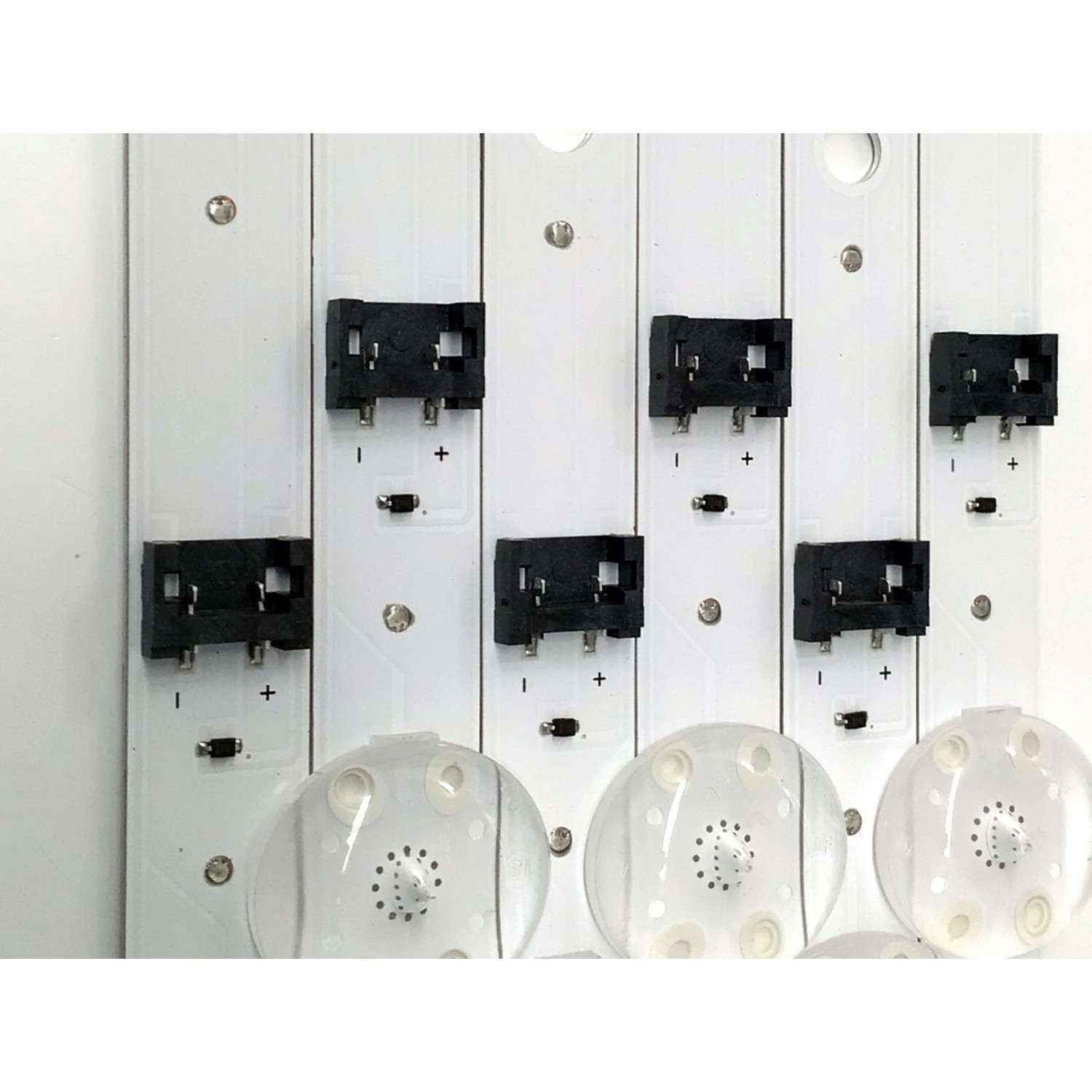 KIT DE LEDS PARA TV LG ORIGINAL 6 PIEZAS / NUMERO DE PARTE EAV65056501 / SSC_Y23 SLIM TRIDENT_50UR80_INX_A_S / SSC_Y23 SLIM TRIDENT_50UR80_INX_A_PTN0.5_REV00_220923 / PANEL NC500TQG / DISPLAY V500DJ7-QE1 B REV.C9 / MODELOS 50UR7800PSB / 50UR8000AUA - Imagen 3