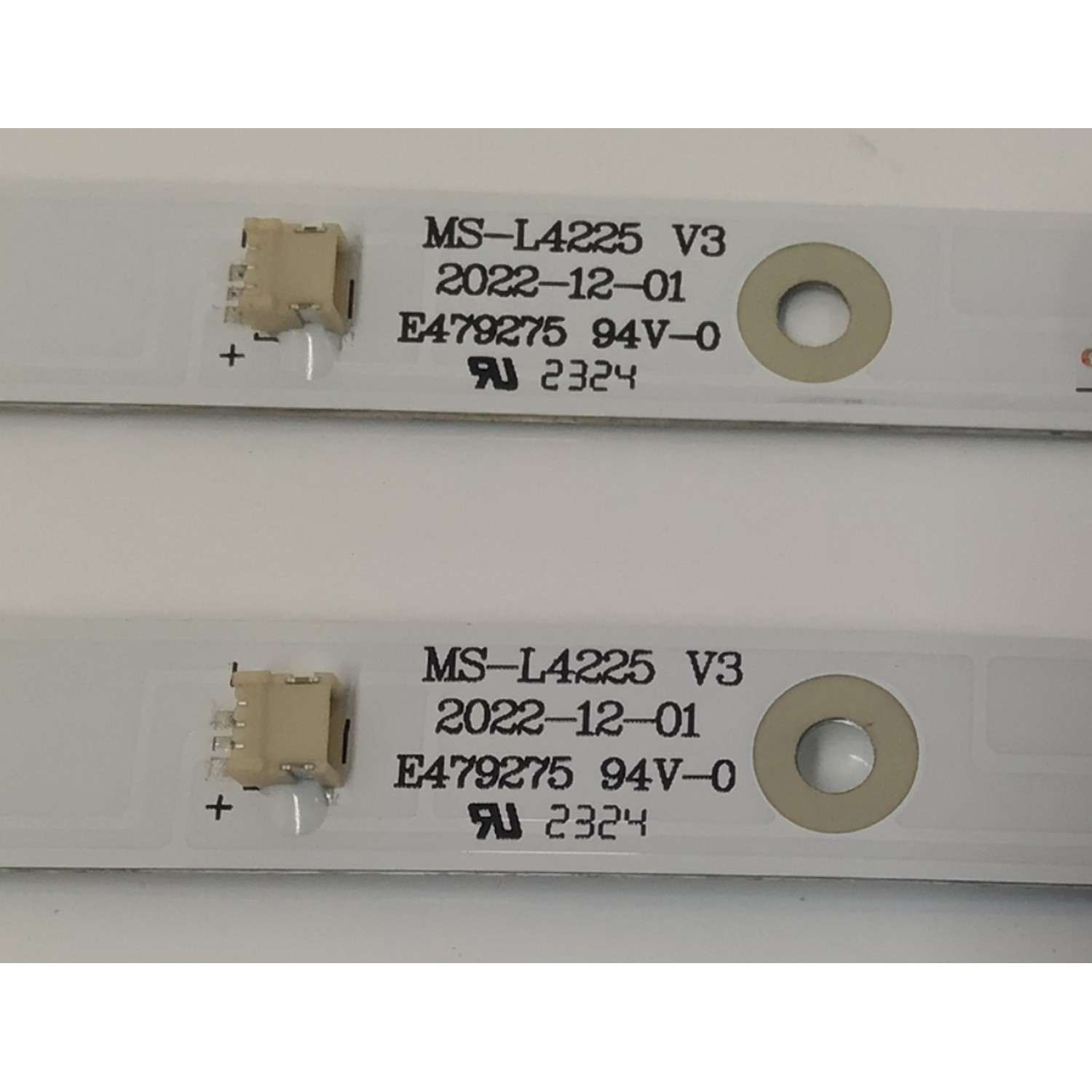 KIT DE LEDS ORIGINAL PARA TV EVL 2 PIEZAS / NUMERO DE PARTE MS-L4225 V3 / E479275 / 1.3.10703200266 / A5 224-232 3.2-3.4 600 011375 / A5 224-232 3.2-3.4 600 011376 / PANEL T320XVN02.H / MODELO 32EVLSM - Imagen 3