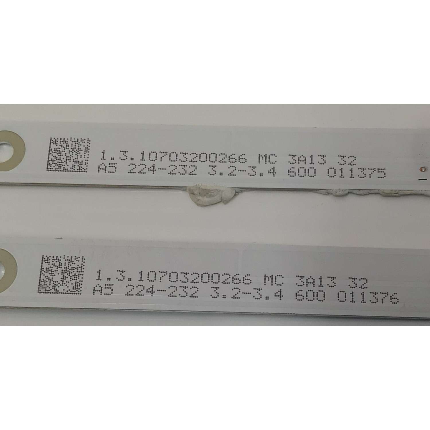 KIT DE LEDS ORIGINAL PARA TV EVL 2 PIEZAS / NUMERO DE PARTE MS-L4225 V3 / E479275 / 1.3.10703200266 / A5 224-232 3.2-3.4 600 011375 / A5 224-232 3.2-3.4 600 011376 / PANEL T320XVN02.H / MODELO 32EVLSM - Imagen 2