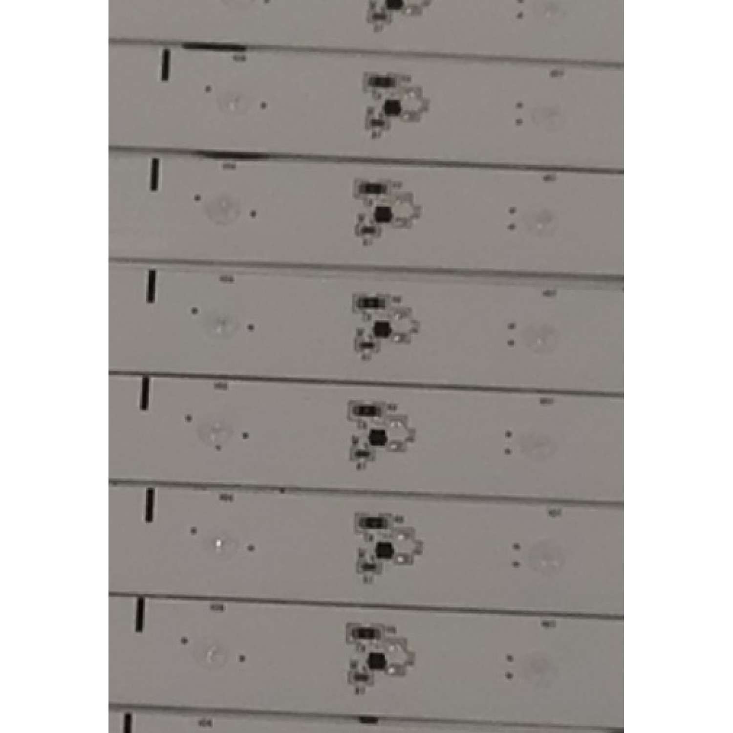 KIT DE LED'S PARA TV HISENSE ((24 PIEZAS)) / NUMERO DE PARTE CRH-BXK65H31836T16Z1S1P32E-REV1.3 / RSAG7.820.13079/ROH VER.A / HD650H3U51-T0L2+2023021401+SHV650AV8 / 331695 / 12345600 / PANEL HD650H3U51-T0L2\S0\GM\ROH / DISPLAY T650QVN07.H / MODELO 65U7K - Imagen 3