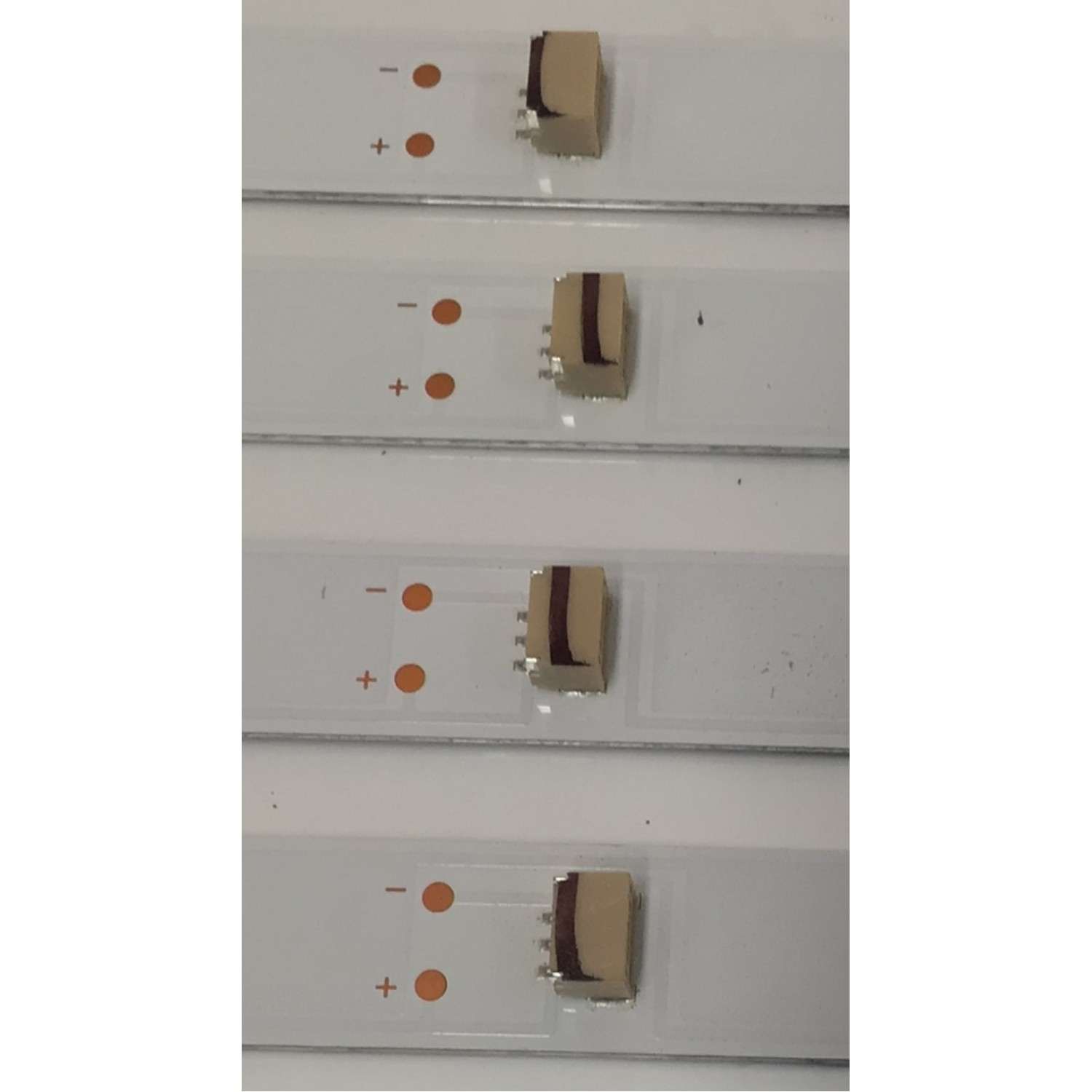 KIT DE LEDS ORIGINAL PARA TV SHARP 4 PIEZAS / NUMERO DE PARTE 4708-K50DGF-A3113N01 / K500WDGF A3 / XRJ1060 / SLC04708RA0 / 110409-50GF3021 / PANEL K500WDGF / DISPLAY CV500U5-T01 REV:01 / MODELO 4T-C50EL8UB / 100012585 50" / SI50URF - Imagen 3
