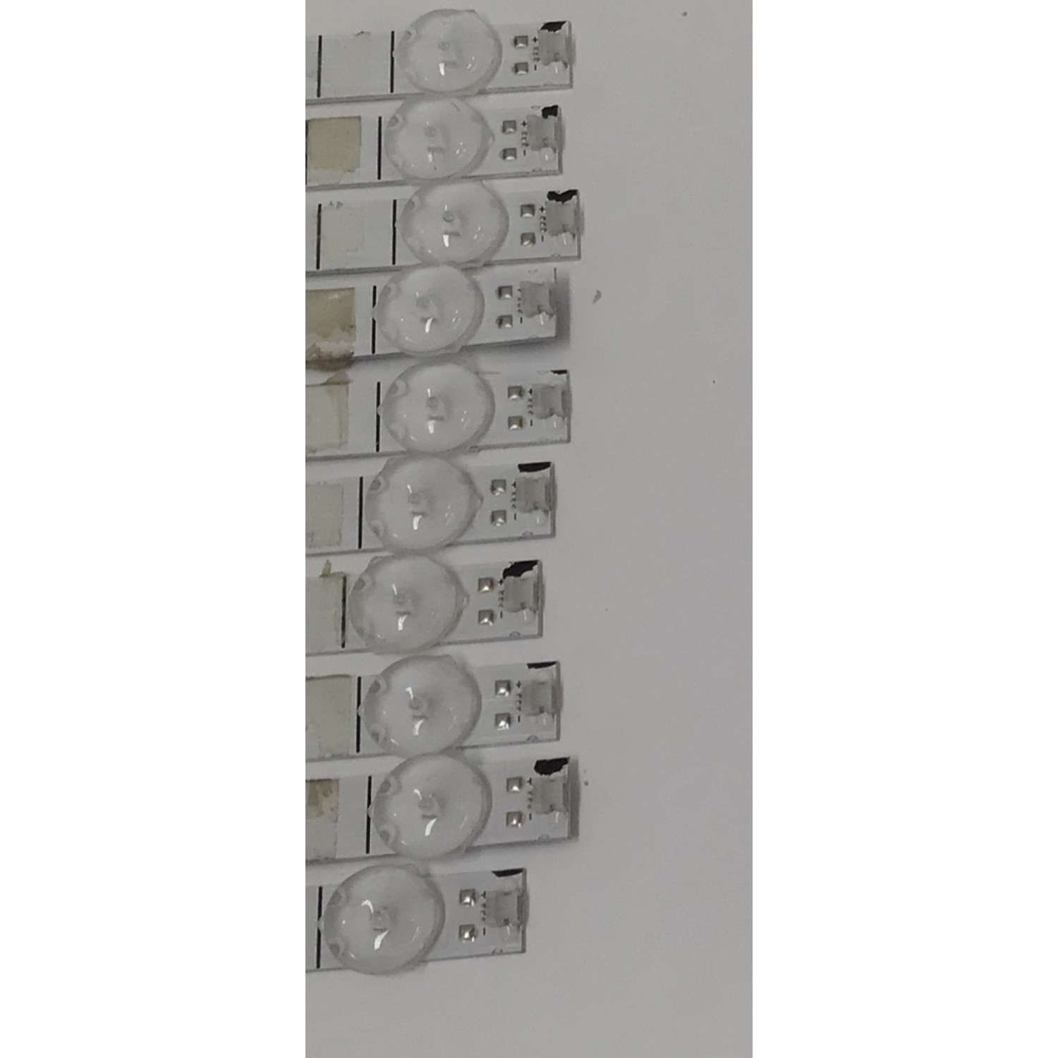 KIT DE LEDS PARA TV SONY ORIGINAL 10 PIEZAS / NUMERO DE PARTE 261501016716 / 40-55SN-OD24.8-SMC-10X6-573X12-221216-2.5 / 70401-01723 / LS55PAC / SVB550FH2 / P5L3P30E / 230413  / PANEL BOEI550WQ1 / DISPLAY HV550QUB-F1L / MODELO KD-55X77CL / KD55X77CL - Imagen 4