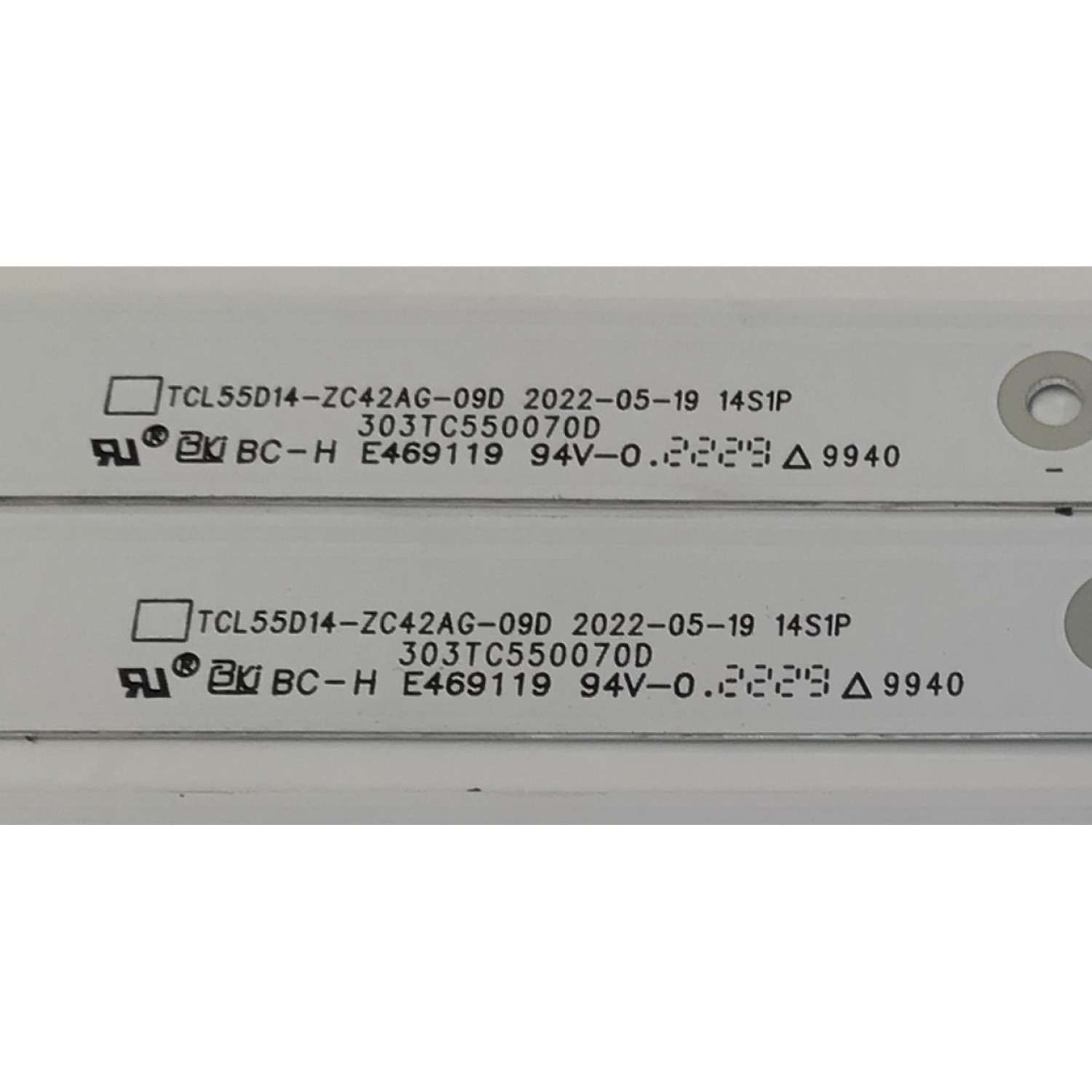 KIT DE LEDS PARA TV PHILIPS ORIGINAL 4 PIEZAS / NUMERO DE PARTE TCL55D14-ZC42AG-09D / 303TC550070D / TC550M53 / 4L-ZX055T-ZC012C / 2300018578 / 220729AB02 / PANEL LVU550CSDX E0647 / DISPLAY ST5461D12-6 VER.2.2 / MODELO 55PFL5756 / 55PFL5756/F7 / SI55UR - Imagen 3