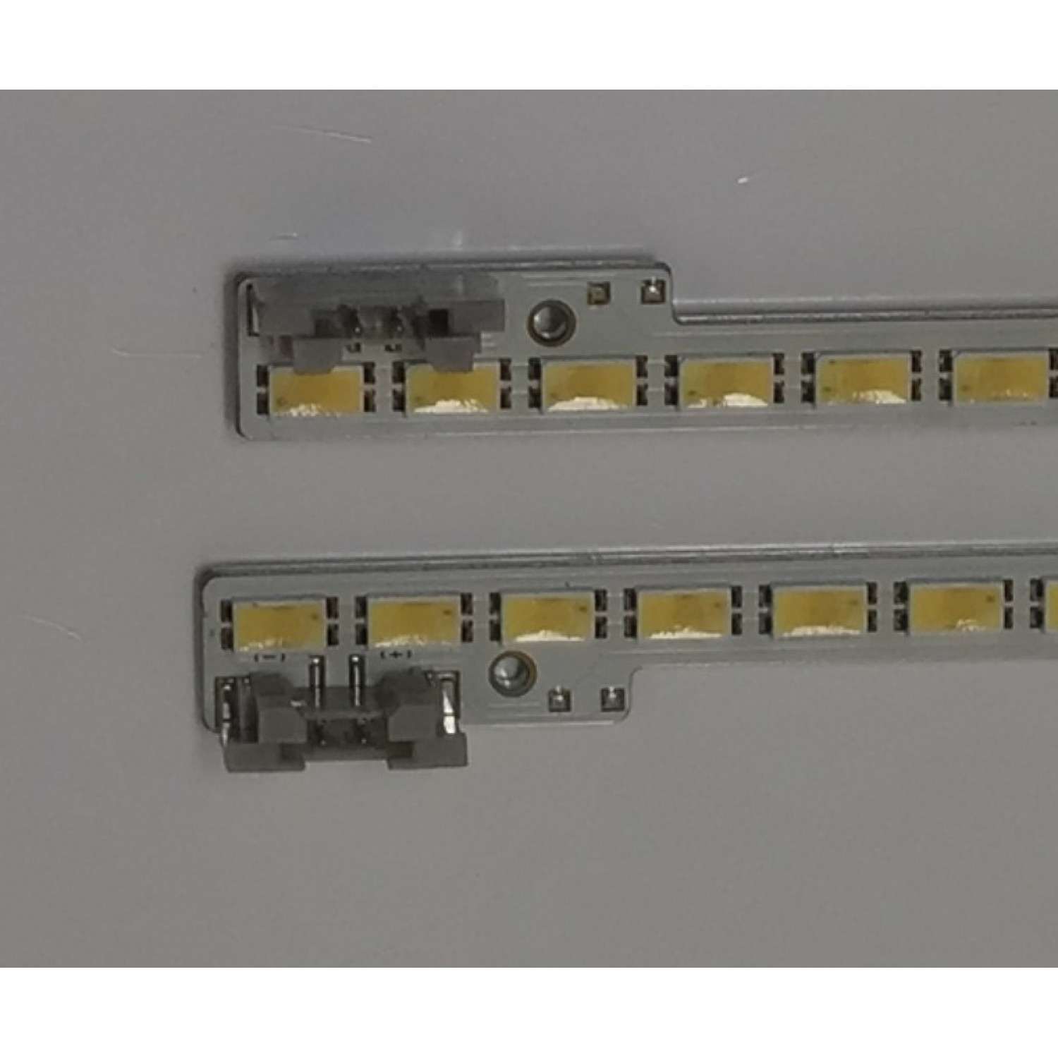KIT DE LED´S PARA TV 2 PIEZAS ORIGINALES / NUMERO DE PARTE 2011SVS46_5K6K / 2011SVS46_5K6K_H1B_1CH_PV_LEFT72 / 2011SVS46_5K6K_H1B_1CH_PV_RIGHT72 / 109-216-18(11) / MODELO 46" - Imagen 3