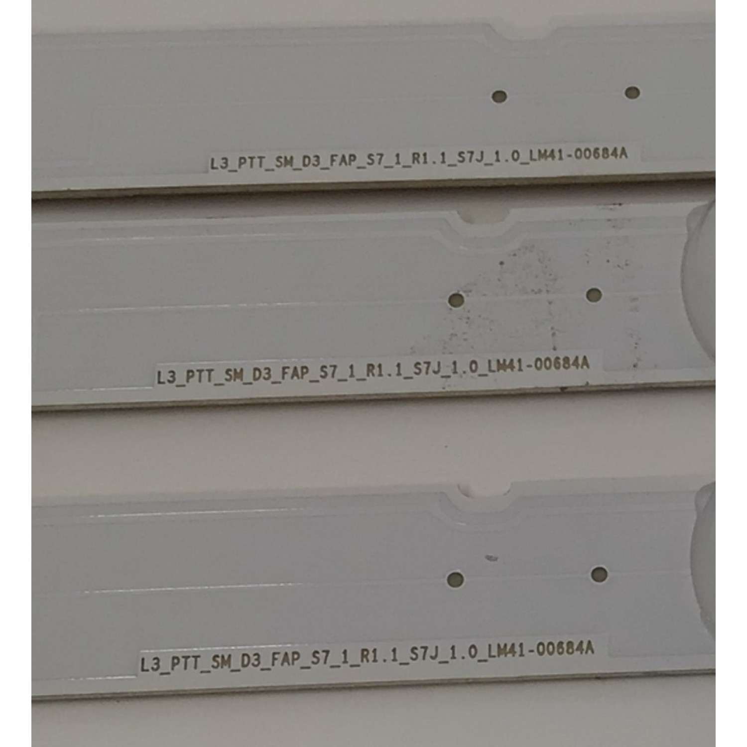 KIT DE LED´S PARA TV SONY 3 PIEZAS ORIGINALES / NUMERO DE PARTE LM41-00684A / L3_PTT_SM_D3_FAP_S7_R1.1_S7J_1.0_LM41-00684A / C239C-02 / C239C-22 / A4U040 / PANEL HV430FHB-N1K / MODELO KDL-43W660G / KDL43W660G - Imagen 2