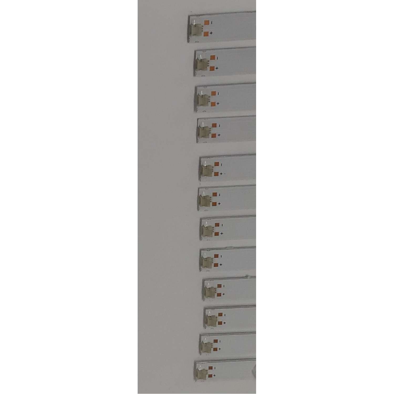 KIT DE LED´S PARA TV VIZIO 12 PIEZAS ORIGINALES / NUMERO DE PARTE 261501016350 / 40-V655M-3030-0D35-12X5-618.5X12-20220316 / SVB650AU1 / 70401-01636BX / HBH-L1 / MODELO V655M-K04 / V655M-K04 LBSFM9LZ / V655M-K04 LBSFM9PZ - Imagen 3