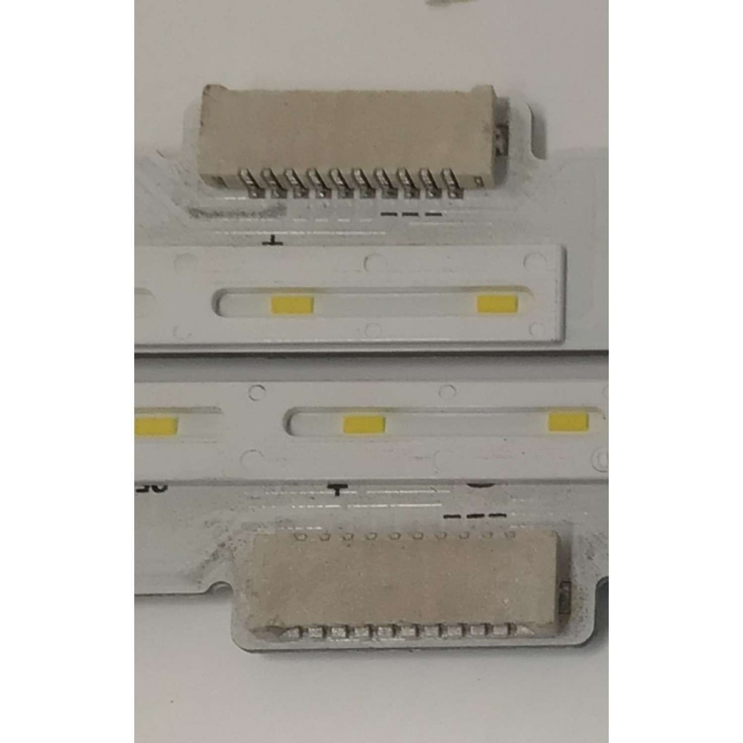 KIT DE LEDS ORIGINAL PARA TV LG 2 PIEZAS / NUMERO DE PARTE SSC_SKYWORTH_Y21_55NANO_66LED_ARRAY_RIGHT_20200808 / SSC_SKYWORTH_Y21_55NANO_66LED_ARRAY_LEFT_20200808 / PANEL SEL550W0 (LD0-B00) / MODELO 55NANO80SPA / 55NANO80SPA.BWMYLJR - Imagen 2