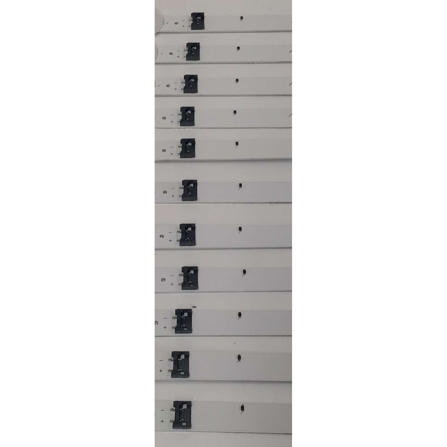 KIT DE LED´S PARA TV LG 22 PIEZAS ORIGINALES / NUMERO DE PARTE EAV65066301 / EAV65066401 / SSC_Y23 SLIM TRIDEM_86UR75_BOE_B_S / SSC_Y23 SLIM TRIDEM_86UR75_BOE_A_0.6PI_REV00_220607 / MODELO 86UR8000AUA / 86UR8000AUA.BUSGLKR - Imagen 3