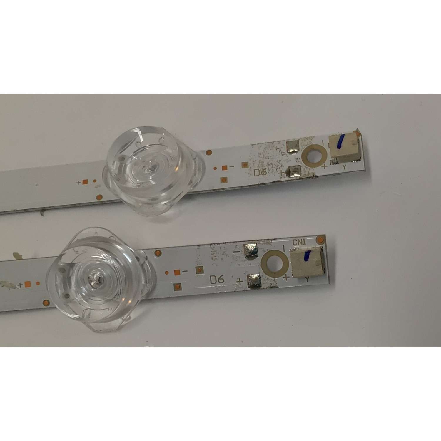 KIT DE LEDS ORIGINAL PARA TV VIZIO 2 PIEZAS / NUMERO DE PARTE LBM400M0601 / EVERLIGHT LBM400M0601-EX-1 (HF)(0) / YFPCB-11 / MODELO D40F-J09 / D40F-J09 LINID4MX - Imagen 4