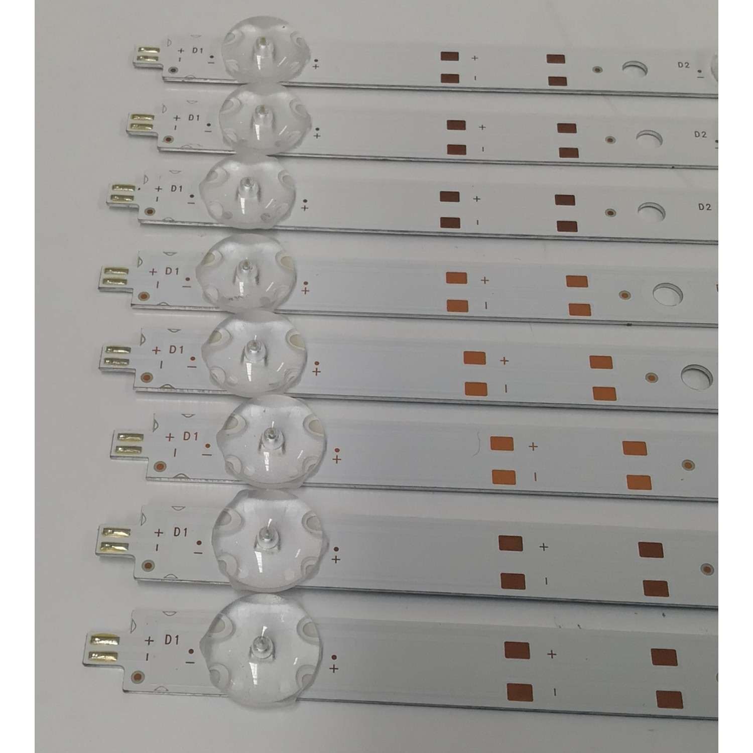 KIT DE LEDS PARA TV ONN ORIGINAL 8 PIEZAS / NUMERO DE PARTE 30365007055D / LED65D07-ZC62AG-12DF / B005P00107406A / 6500097S / 240524BF03 / MODELO 100012587 65 PULGADAS - Imagen 2