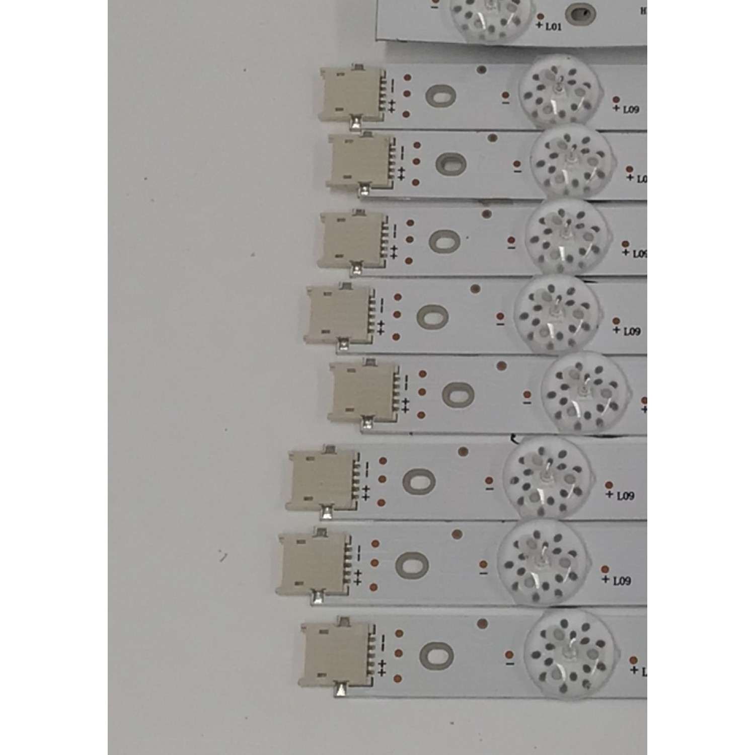 KIT DE LED´S PARA TV HISENSE 16 PIEZAS ORIGINALES / NUMERO DE PARTE JL.D65044330-003AL-M / JL.D65044330-003AR-M / JL.D65044330-003AL-M_V02  / JL.D65044330-003AR-M_V02 / PANEL HD650H3U52-T0LAK5 / HD650H3U52-T0LAK5+R+2023051701 / MODELO 65U6K - Imagen 6