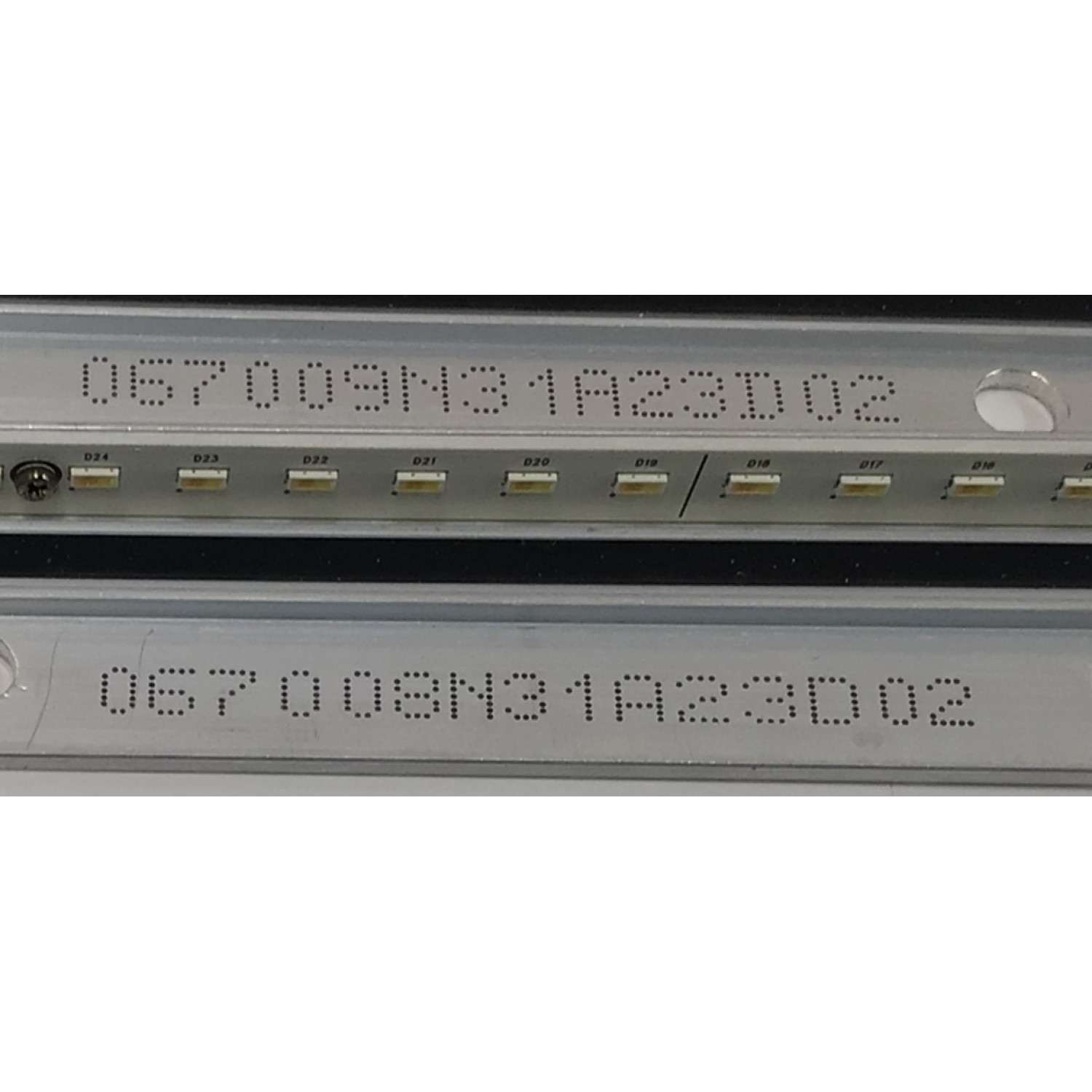 KIT DE LEDS PARA TV TOSHIBA ORIGINAL 2 PIEZAS / NUMERO DE PARTE V400H2-LS5 / V400H2-LS5-TLEM3 / V400H2-LS5-TREM3 / 067008N31A23D02 / PANEL V400HK2-LS5 REV.C1 / MODELO 40L5200U2 - Imagen 2