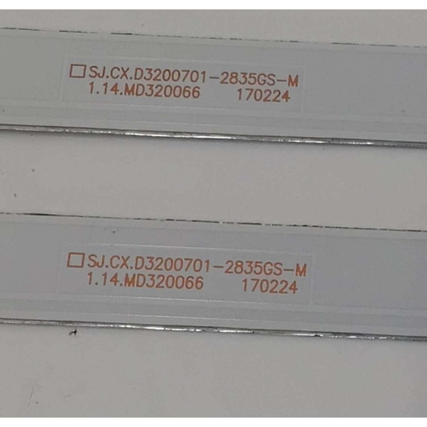 KIT DE LEDS PARA TV SELECLINE ORIGINAL 2 PIEZAS / NUMERO DE PARTE SJ.CX.D3200701-2835GS-M / 1.14.MD320066 / CX.D320S35 / 3080532D11DTZ004 / PANEL CX315DLEDM / MODELO 32S17 - Imagen 3
