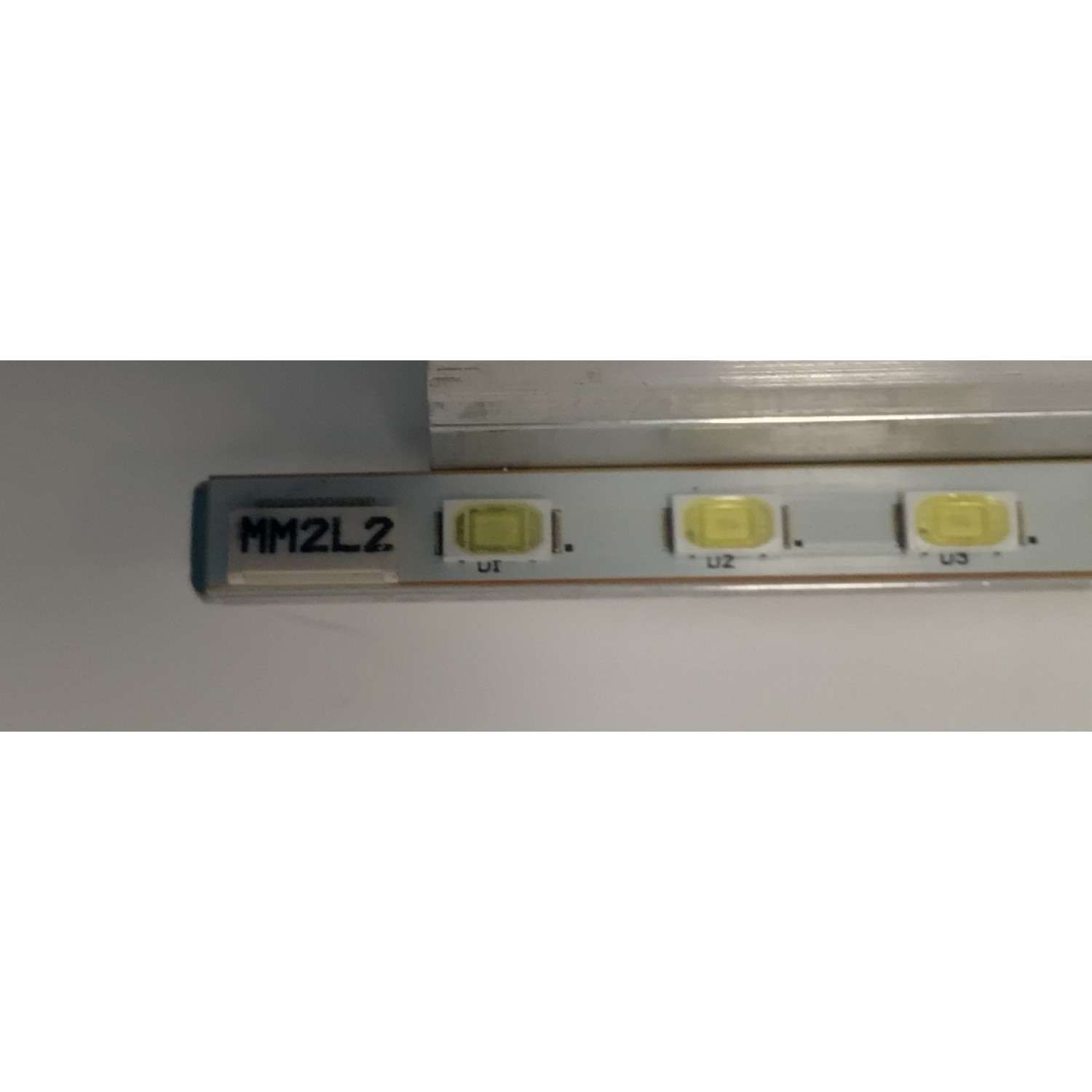 KIT DE LEDS PARA TV WESTINGHOUSE ORIGINAL 2 PIEZAS / NUMERO DE PARTE 1233 MC-4 / MM2L2 / 94V-0 / WR / WL / MODELO UW40T8LW - Imagen 3